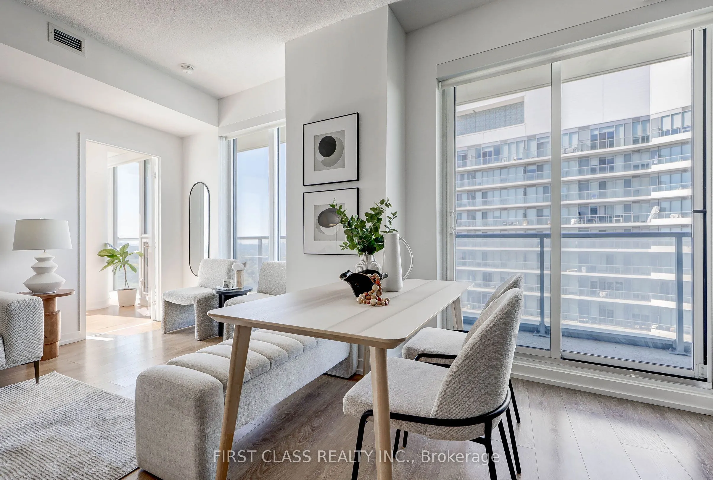 117 Mcmahon Drive, #3603
