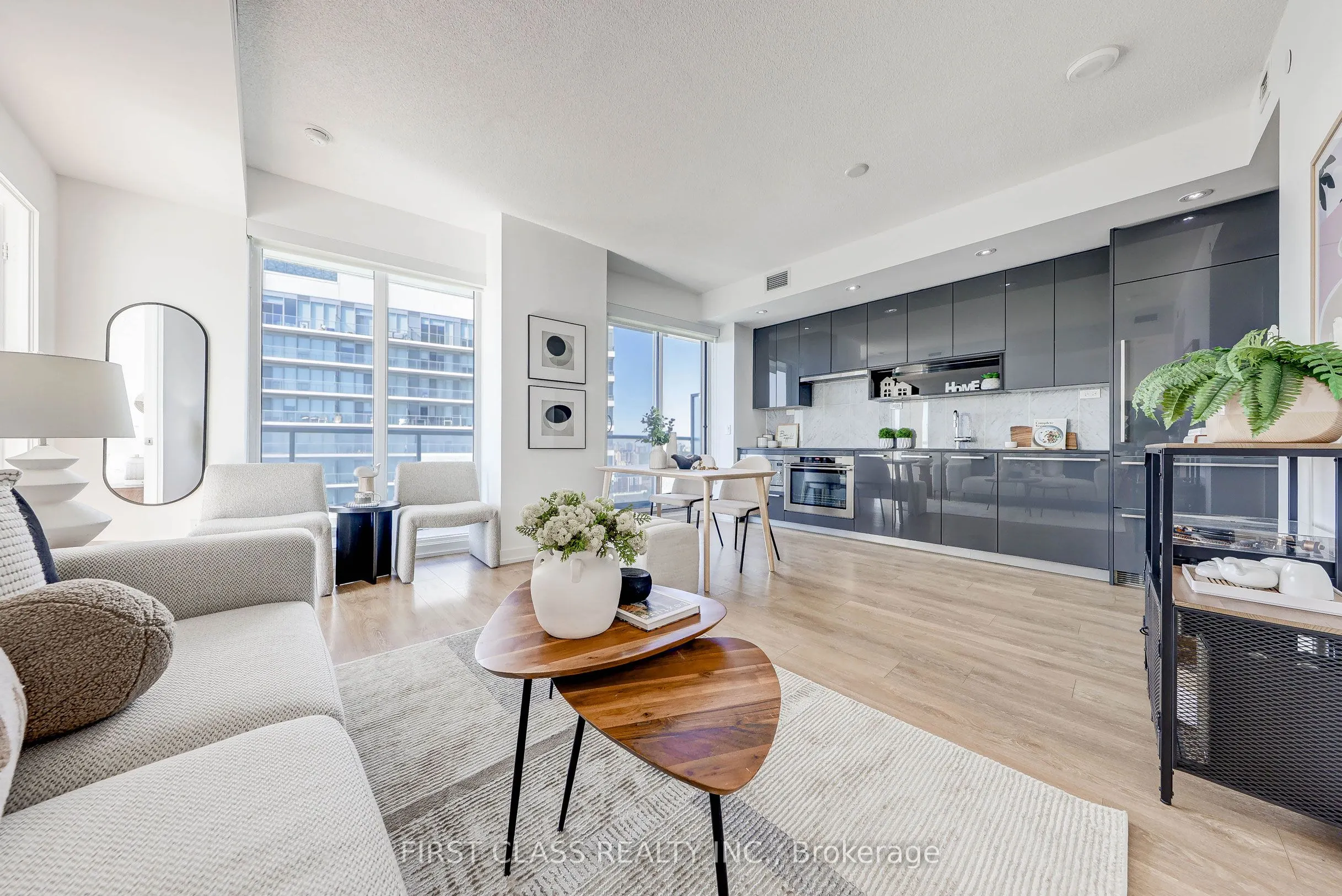 117 Mcmahon Drive, #3603