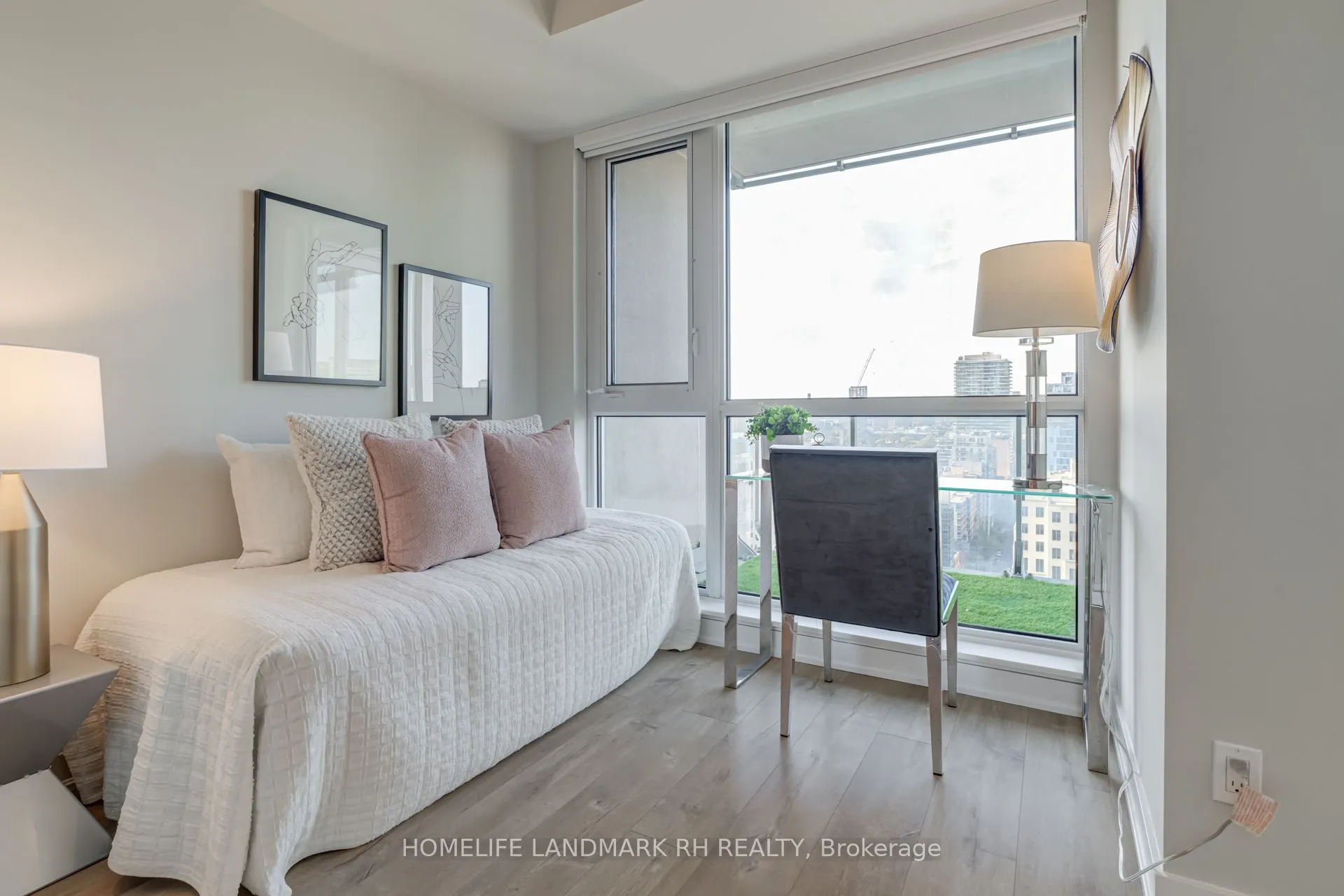 199 Richmond Street W, #2301