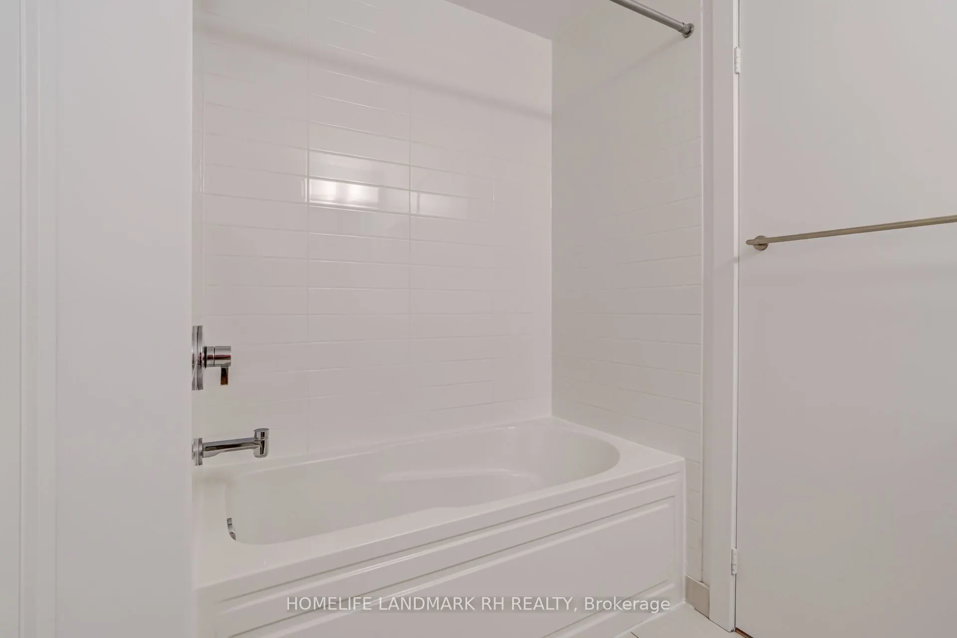 199 Richmond Street W, #2301