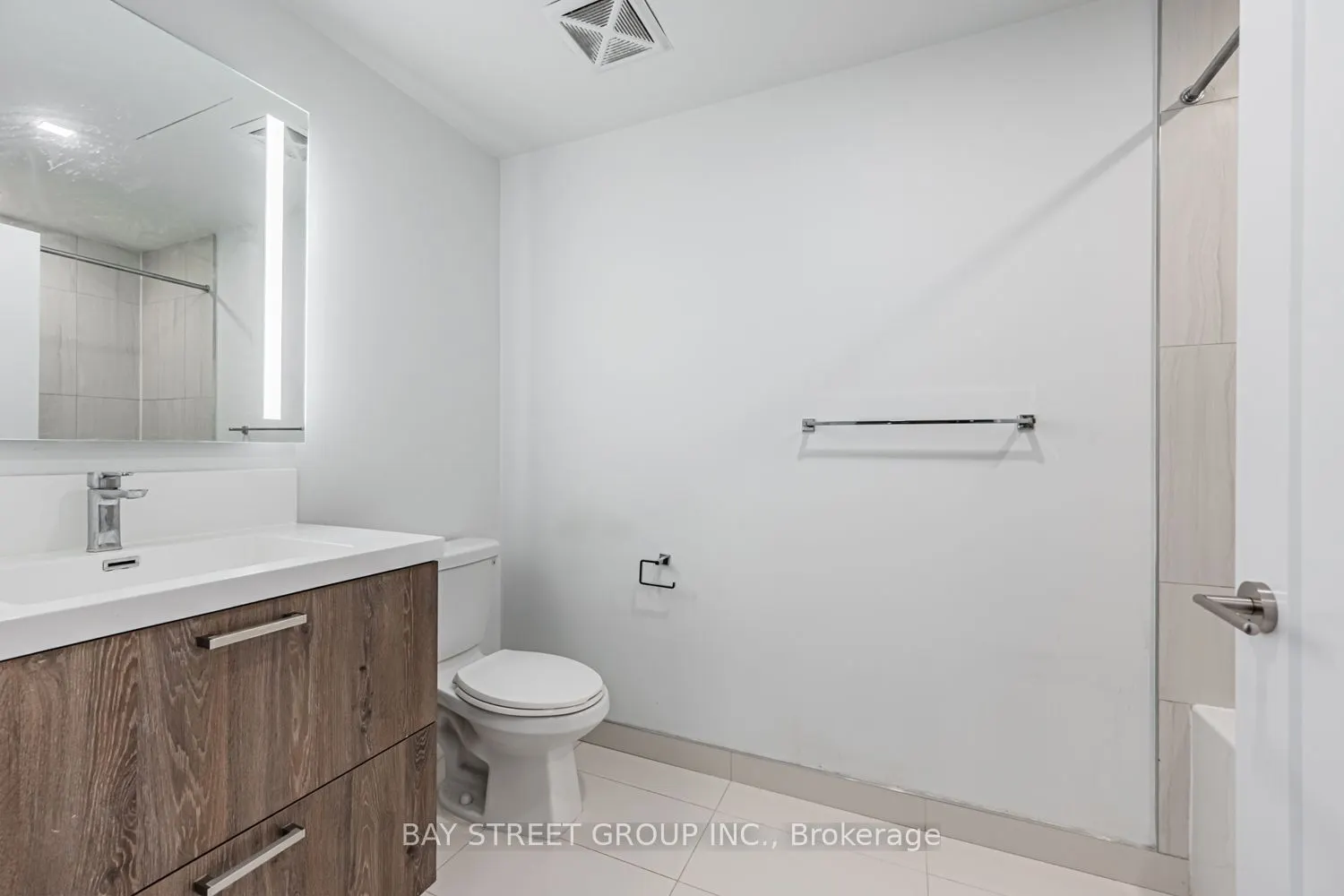 50 Mccaul Street, #1008