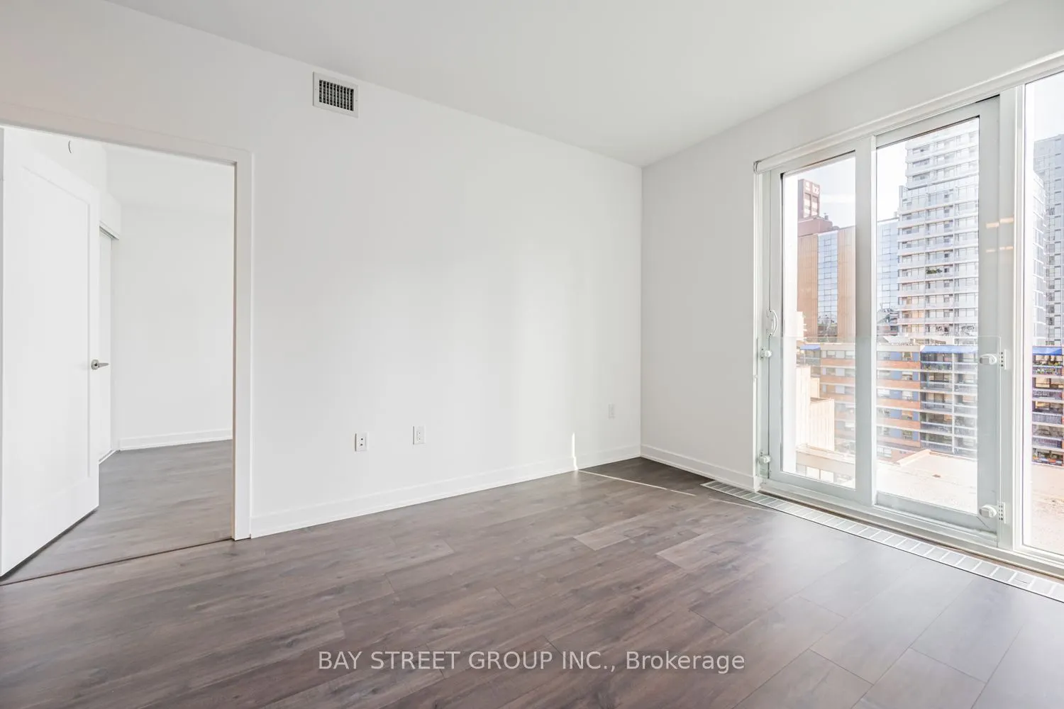 50 Mccaul Street, #1008