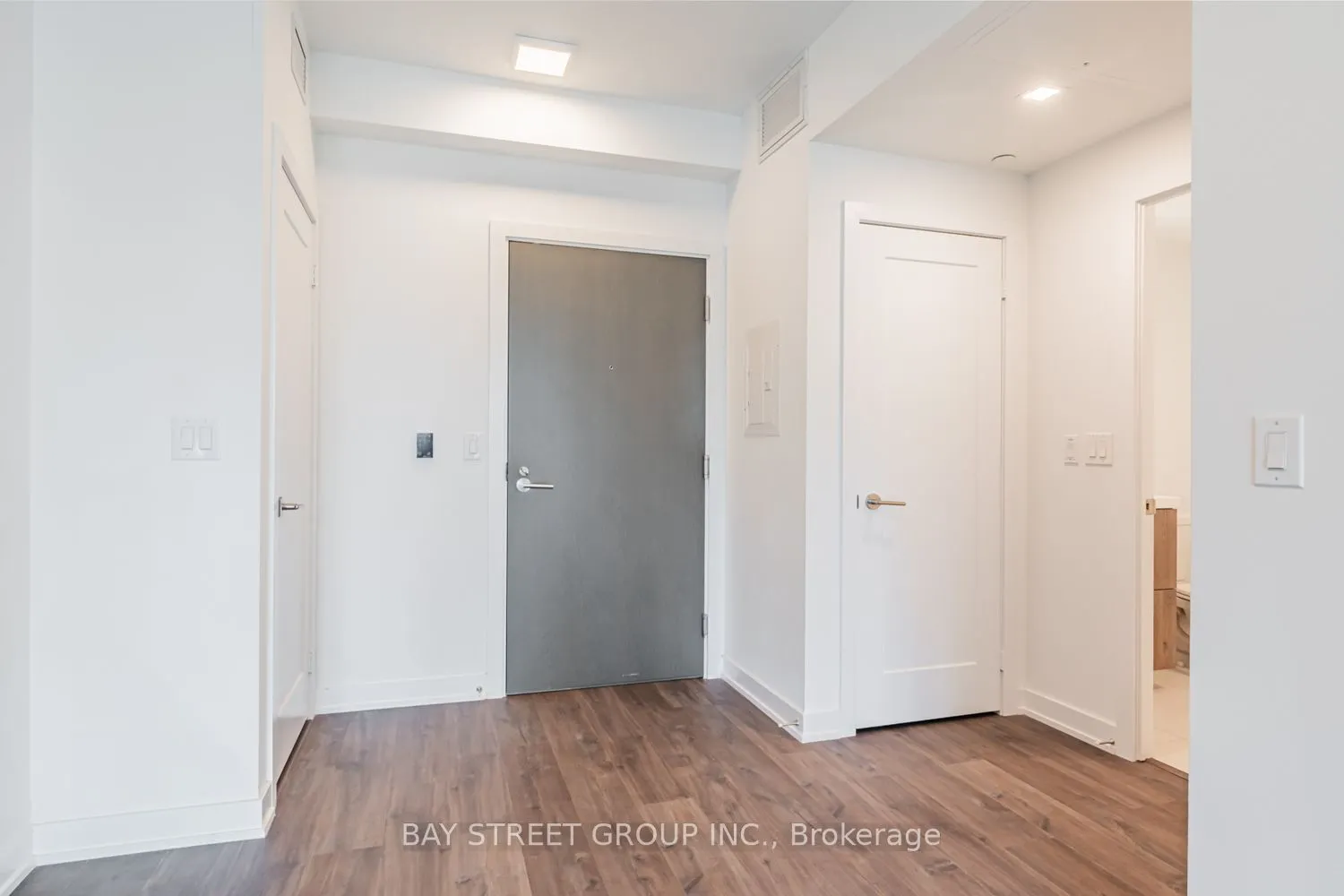 50 Mccaul Street, #1008