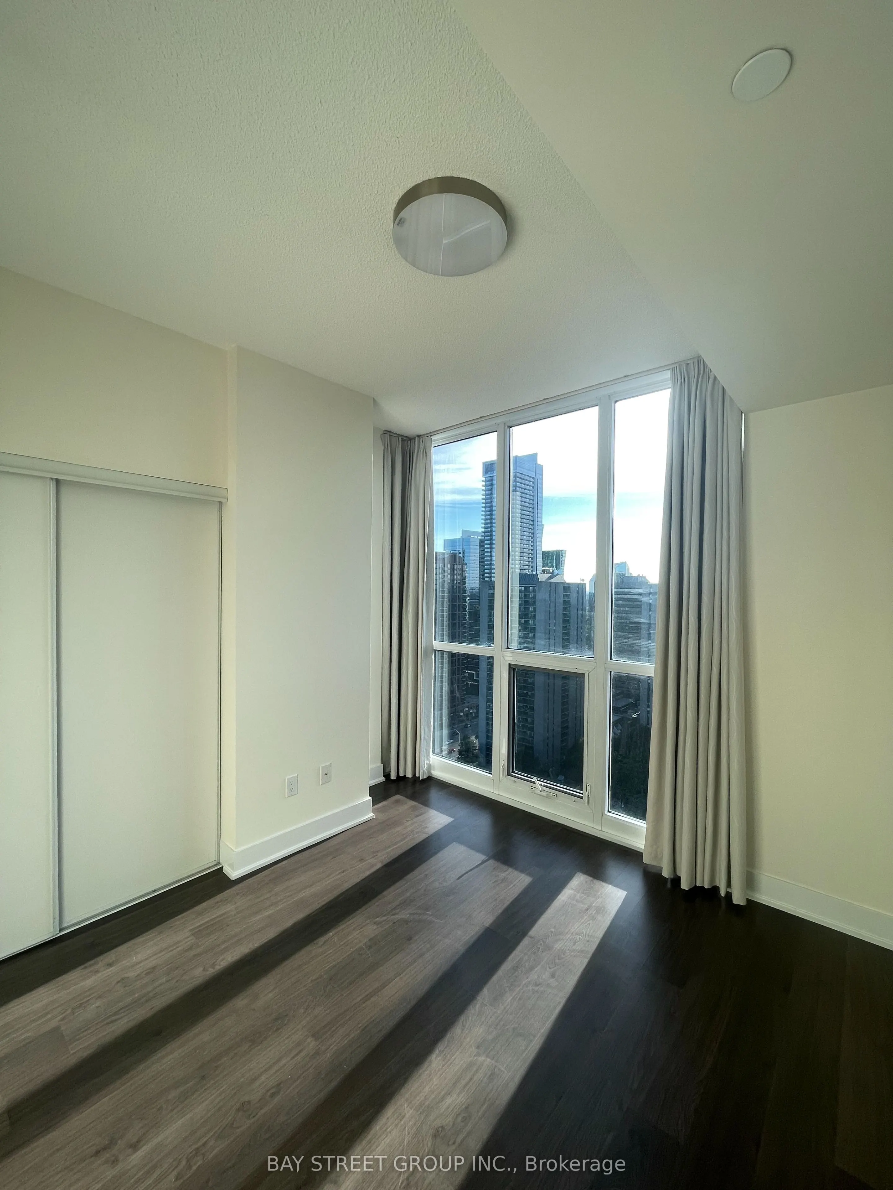 88 Sheppard Avenue E, #2804