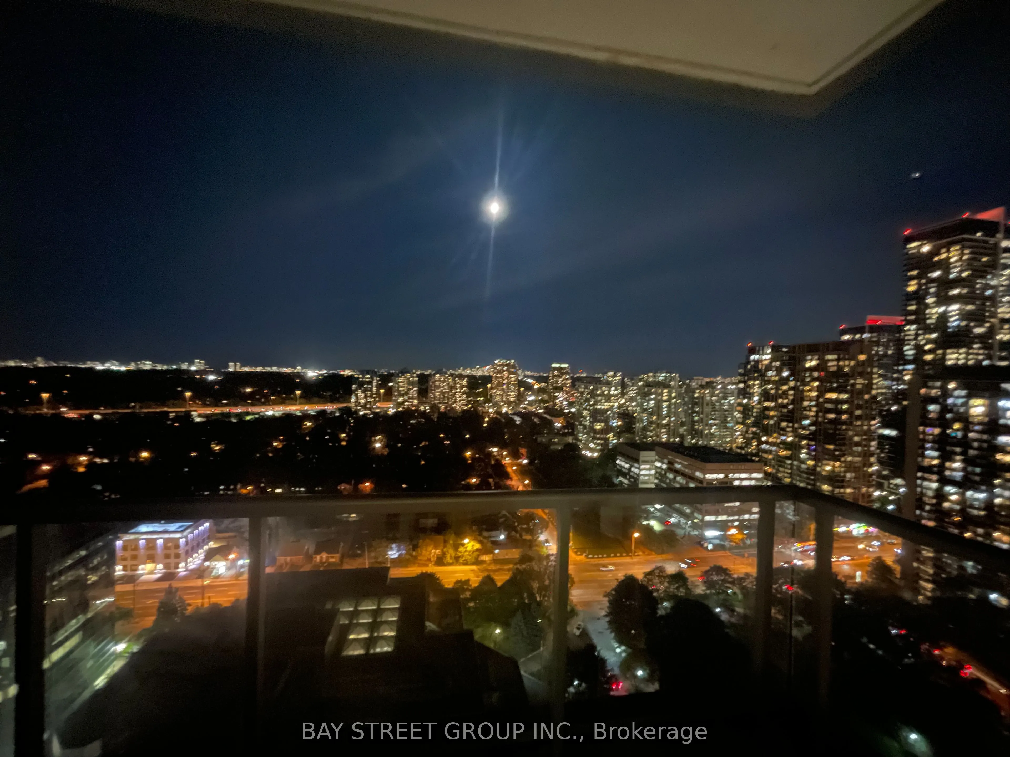 88 Sheppard Avenue E, #2804
