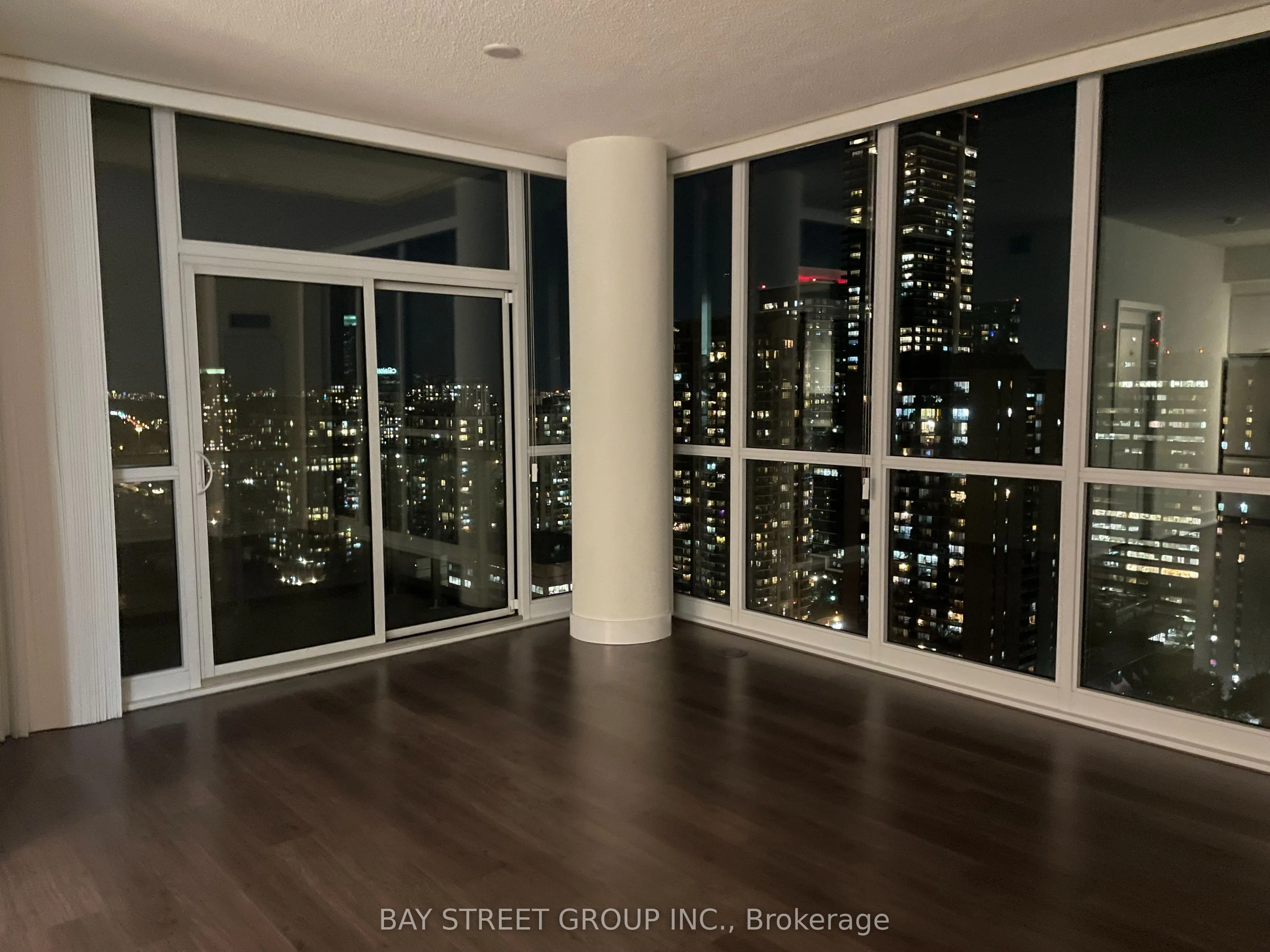 88 Sheppard Avenue E, #2804