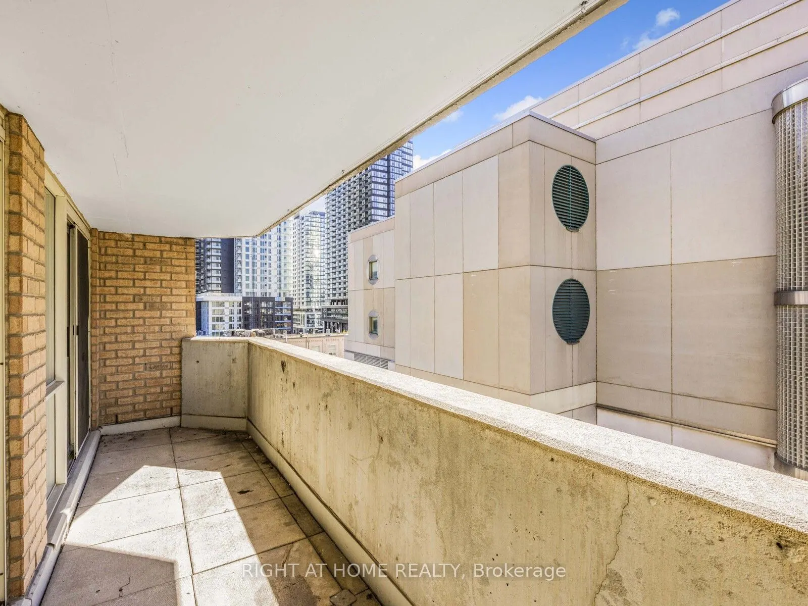 18 Stafford Street, #710