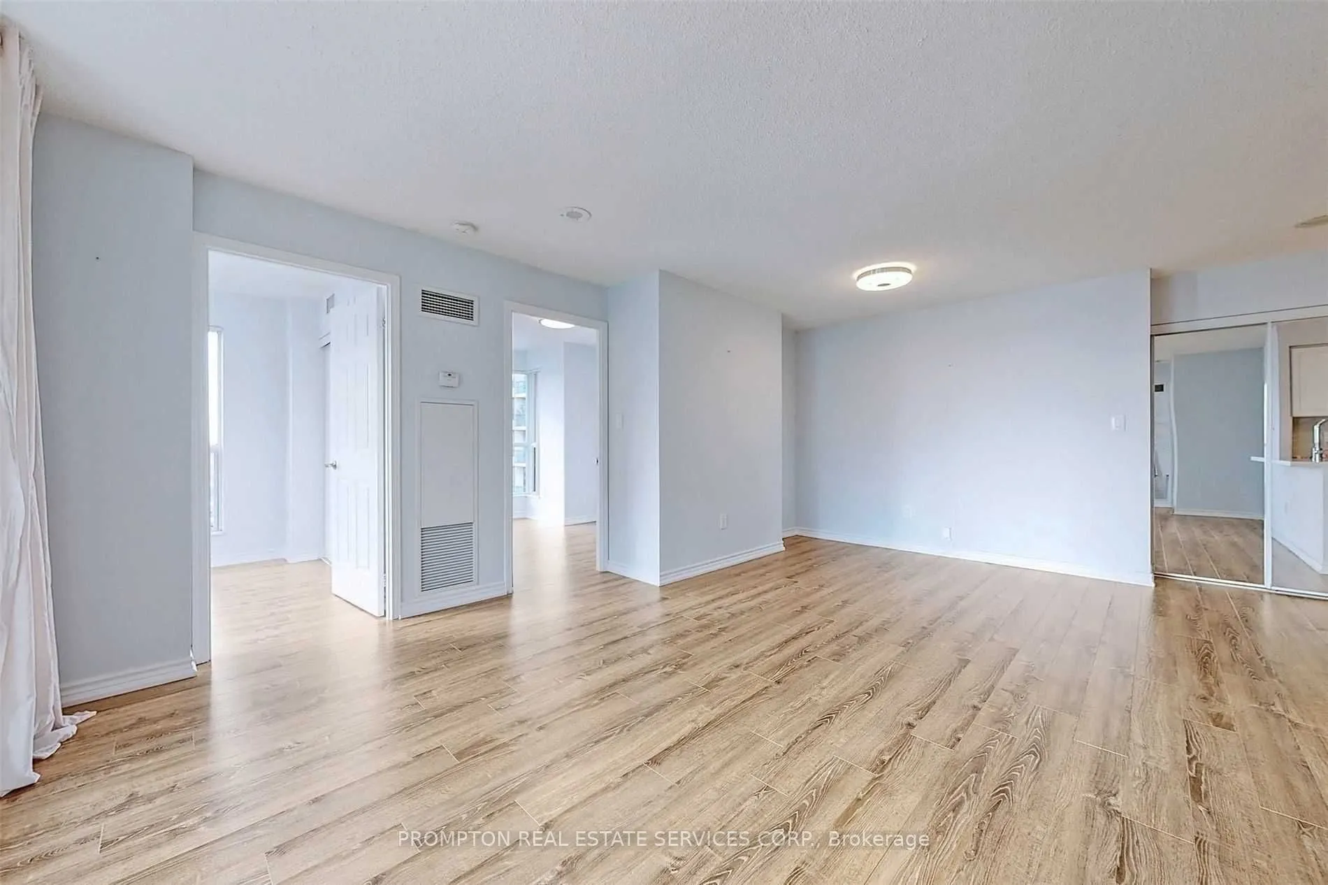7 Lorraine Drive, #2205