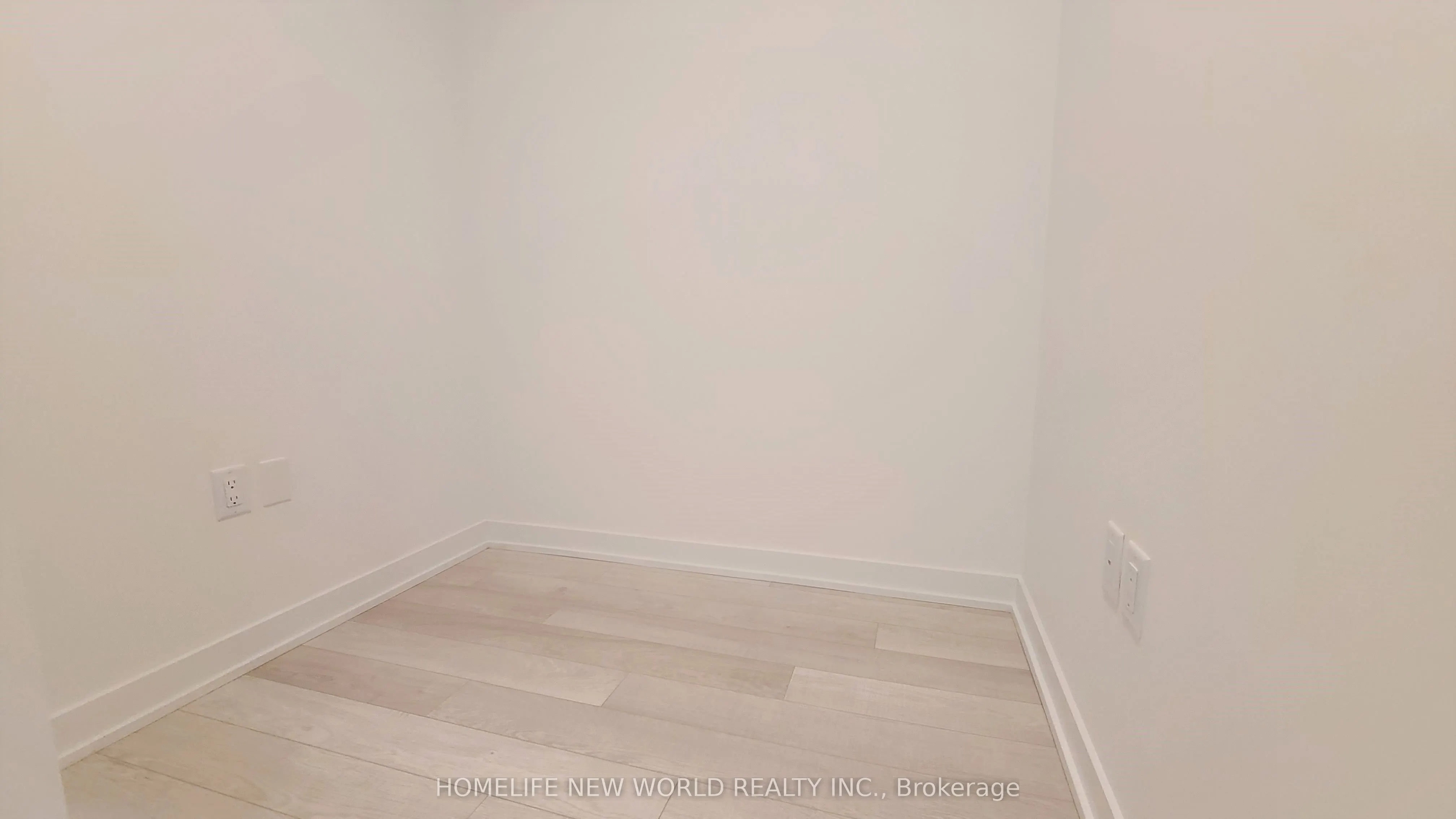 357 King Street W, #1305