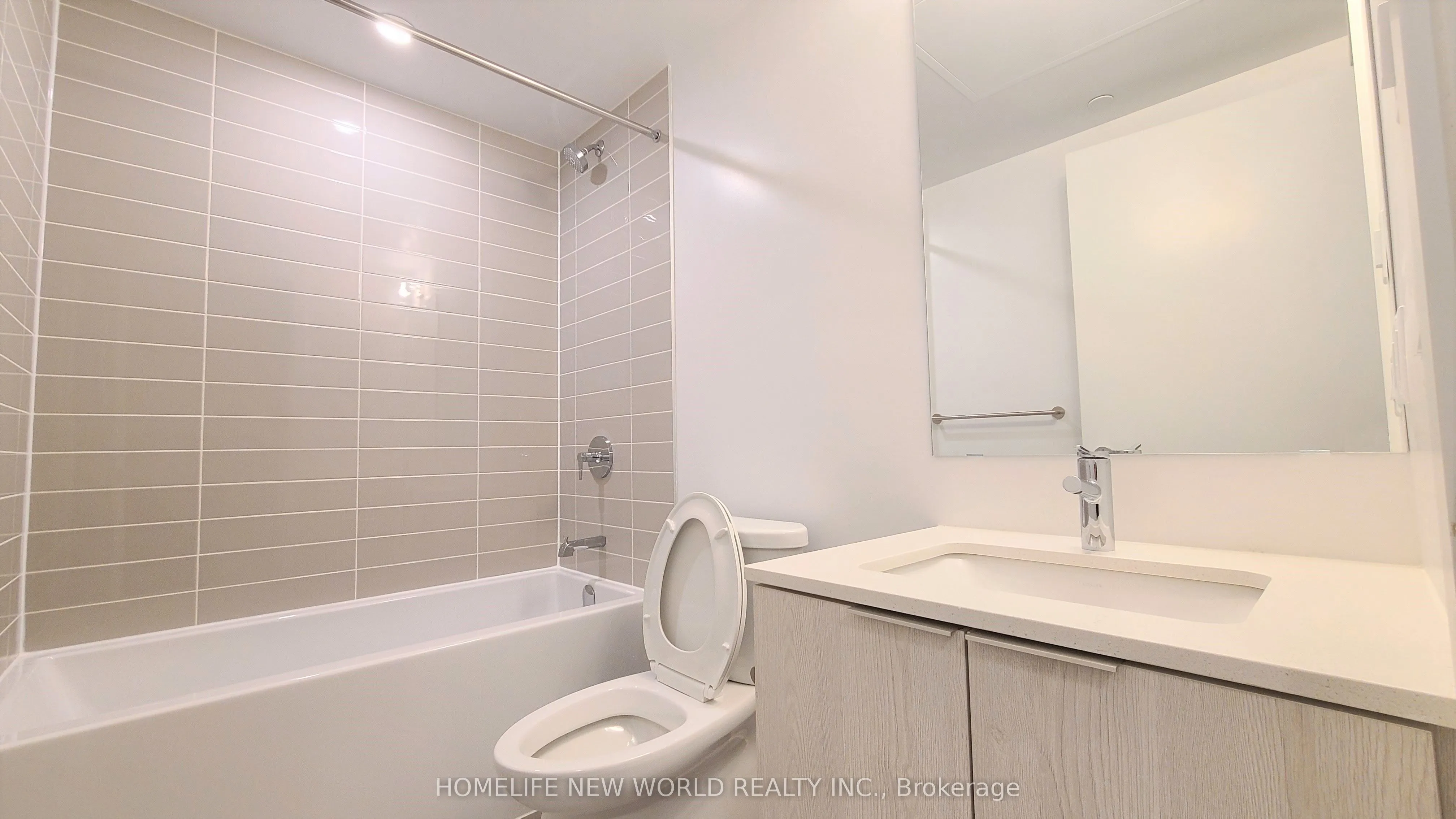 357 King Street W, #1305