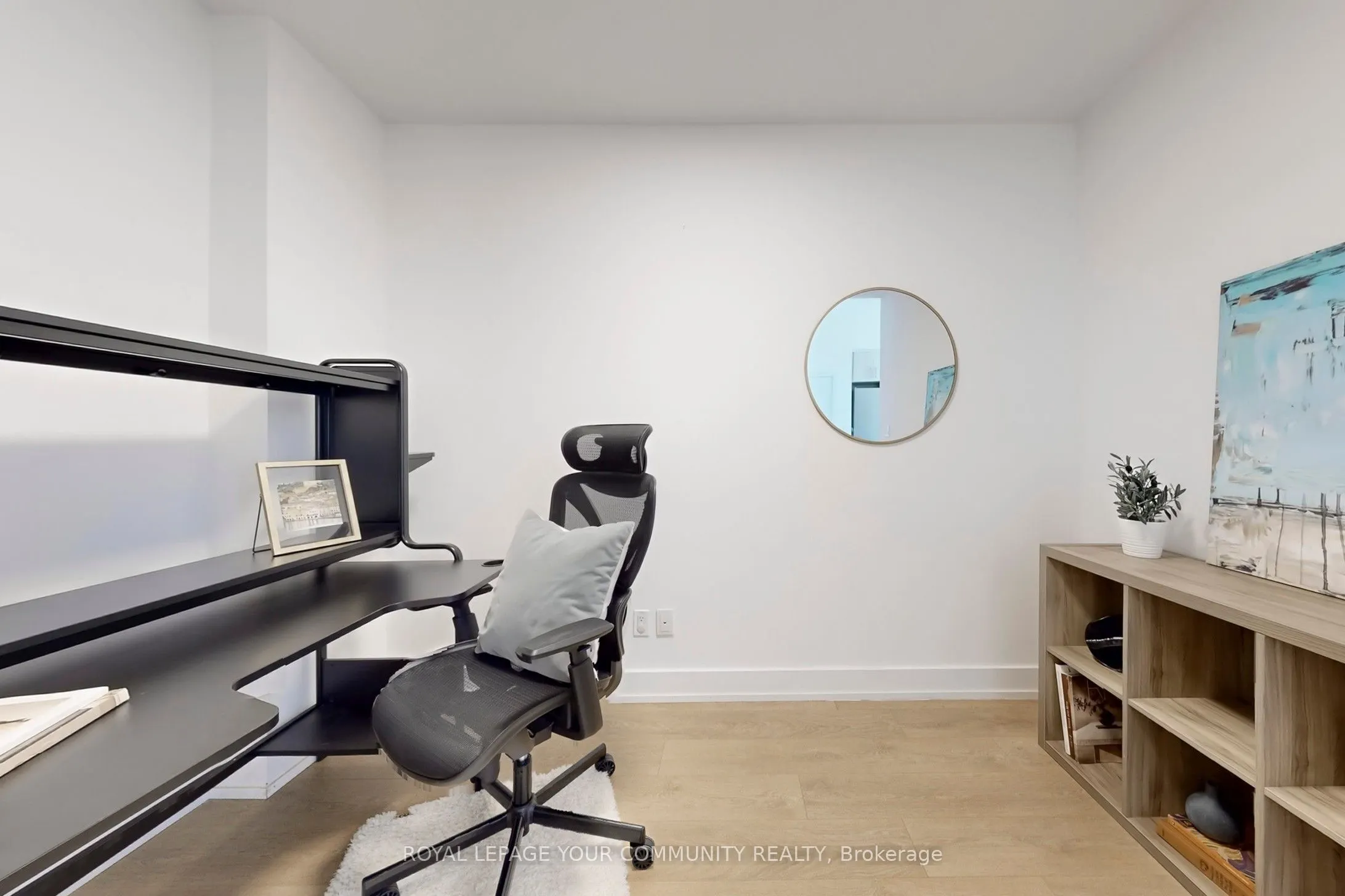 150 Fairview Mall Drive, #416
