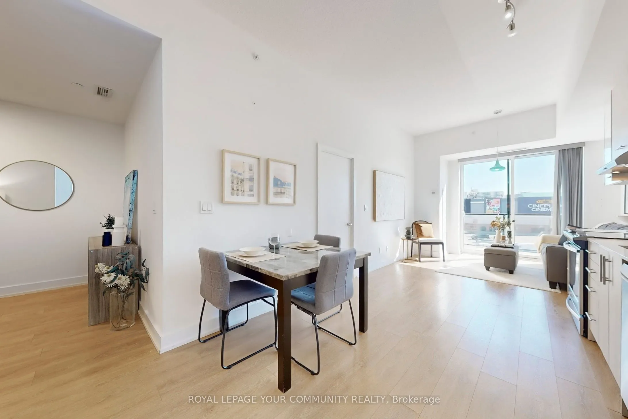 150 Fairview Mall Drive, #416