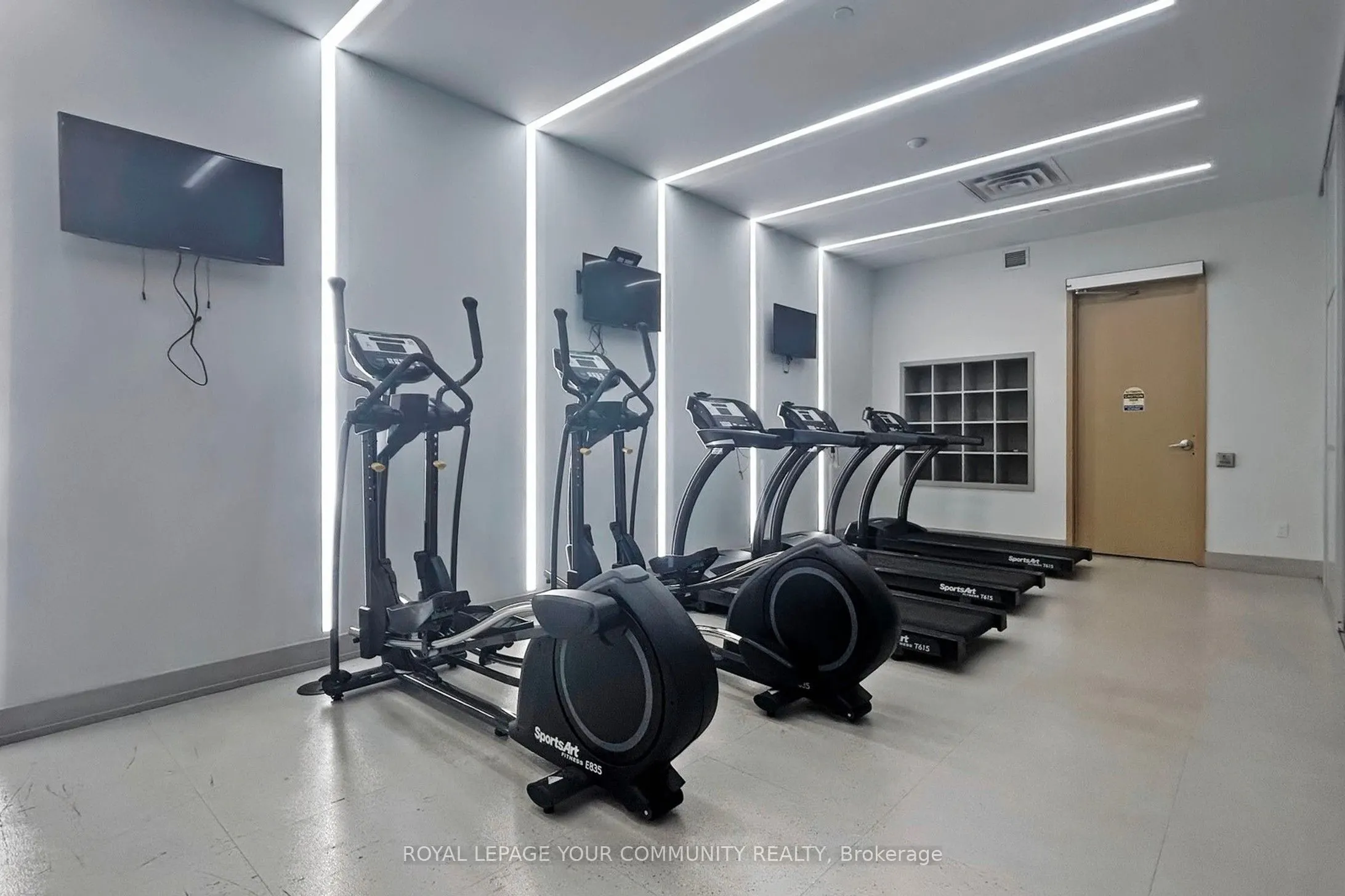 150 Fairview Mall Drive, #416