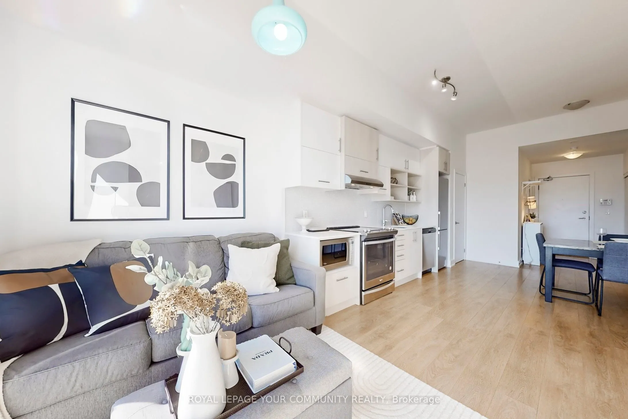 150 Fairview Mall Drive, #416