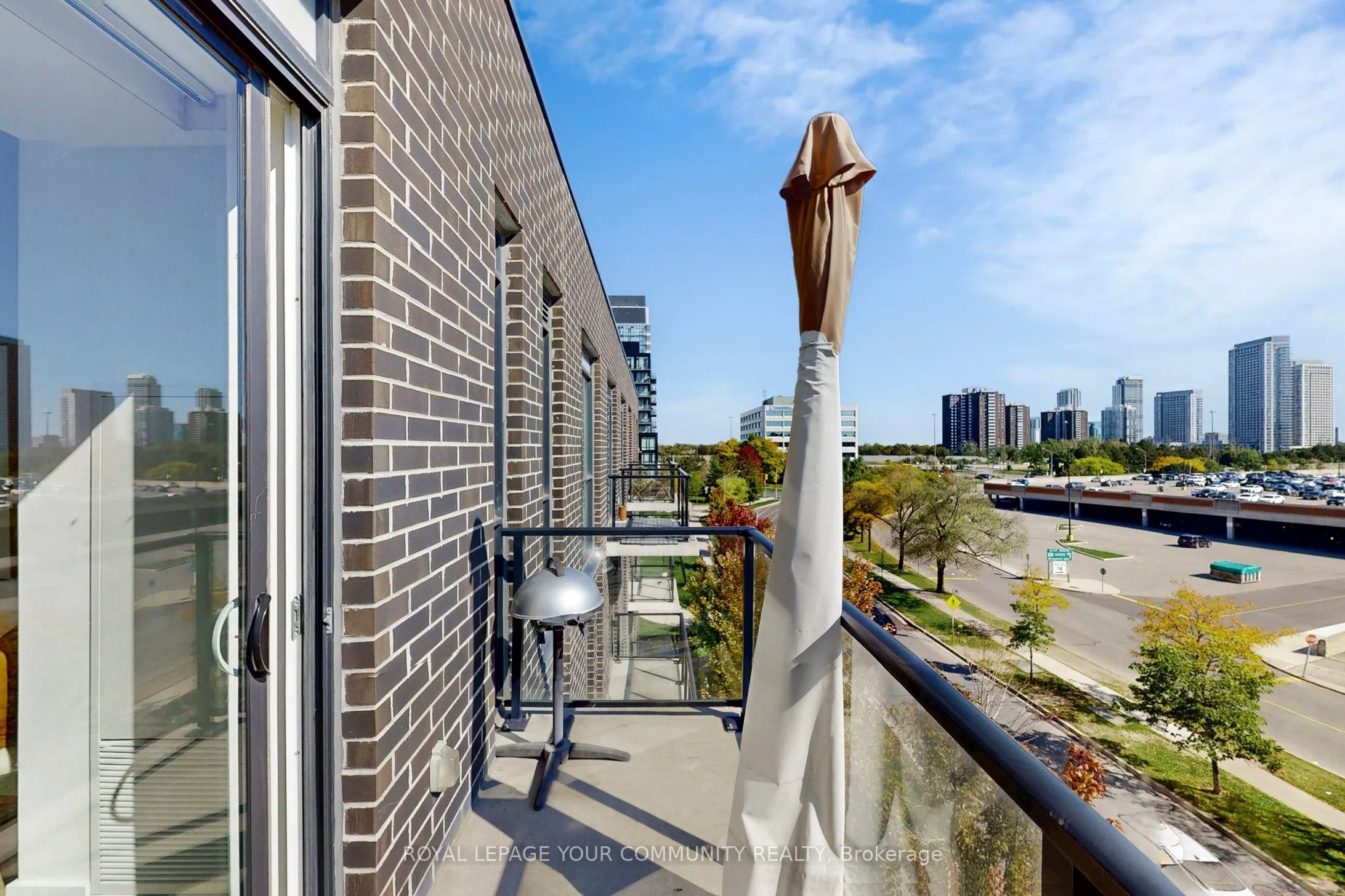 150 Fairview Mall Drive, #416
