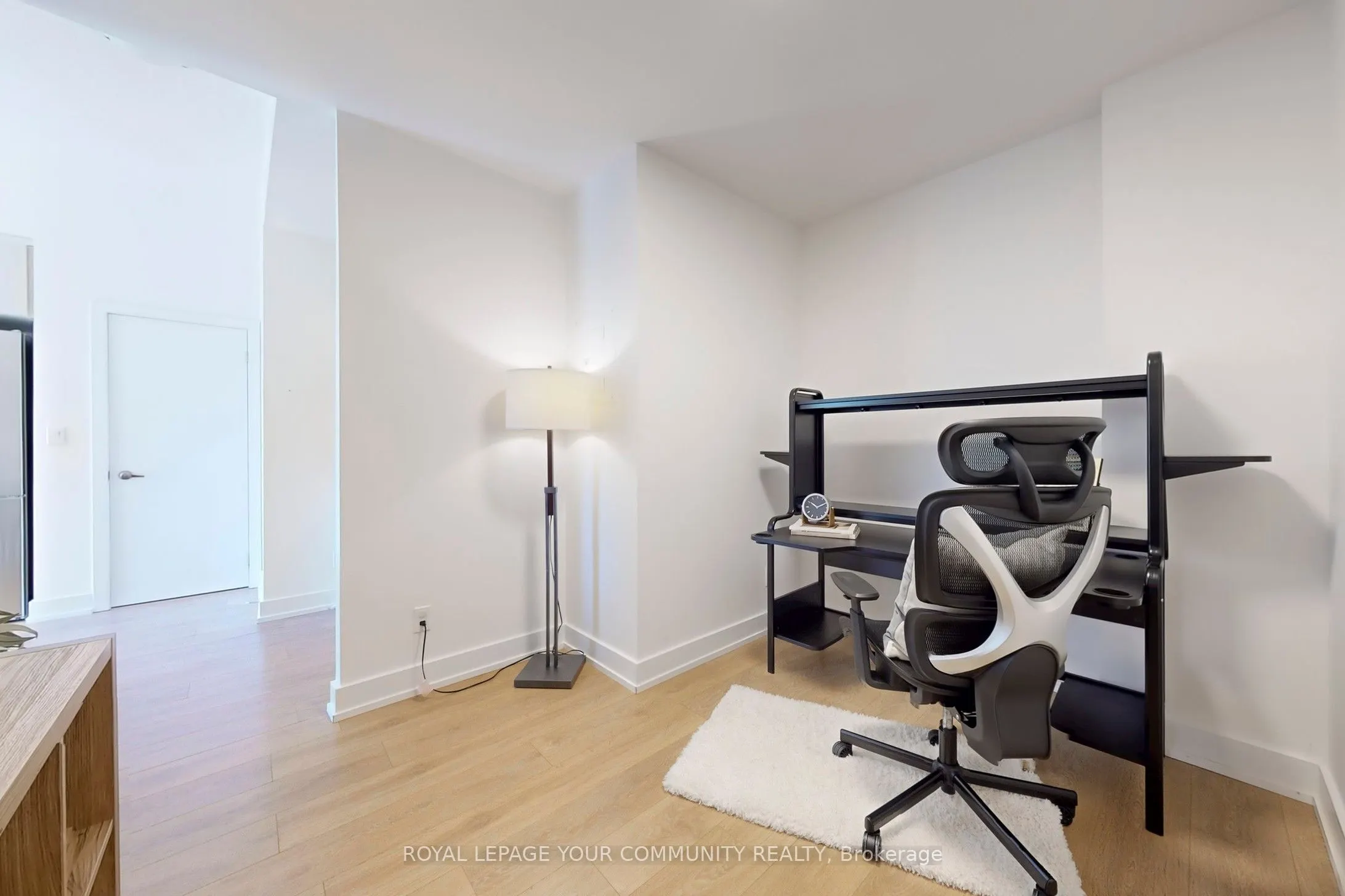 150 Fairview Mall Drive, #416