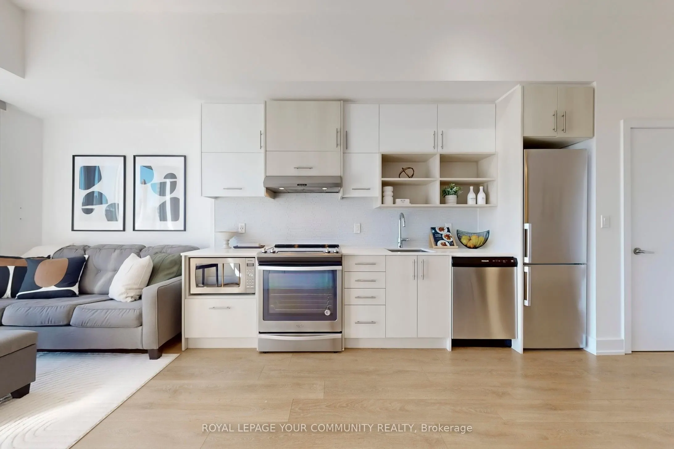 150 Fairview Mall Drive, #416