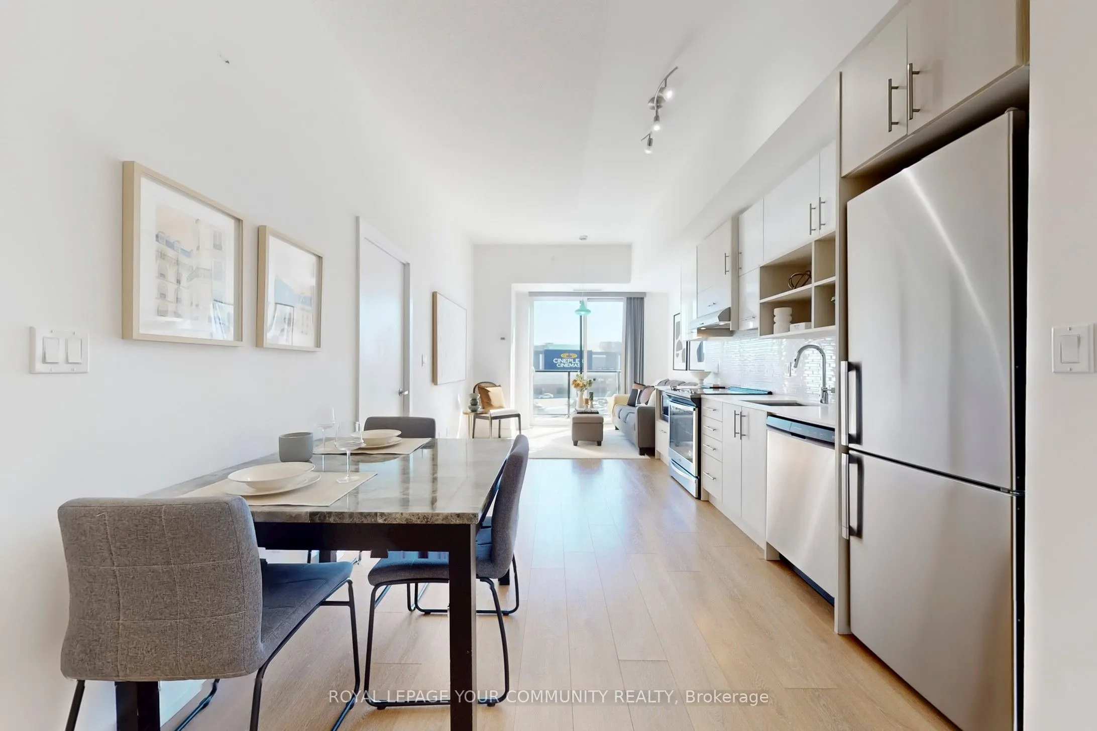 150 Fairview Mall Drive, #416