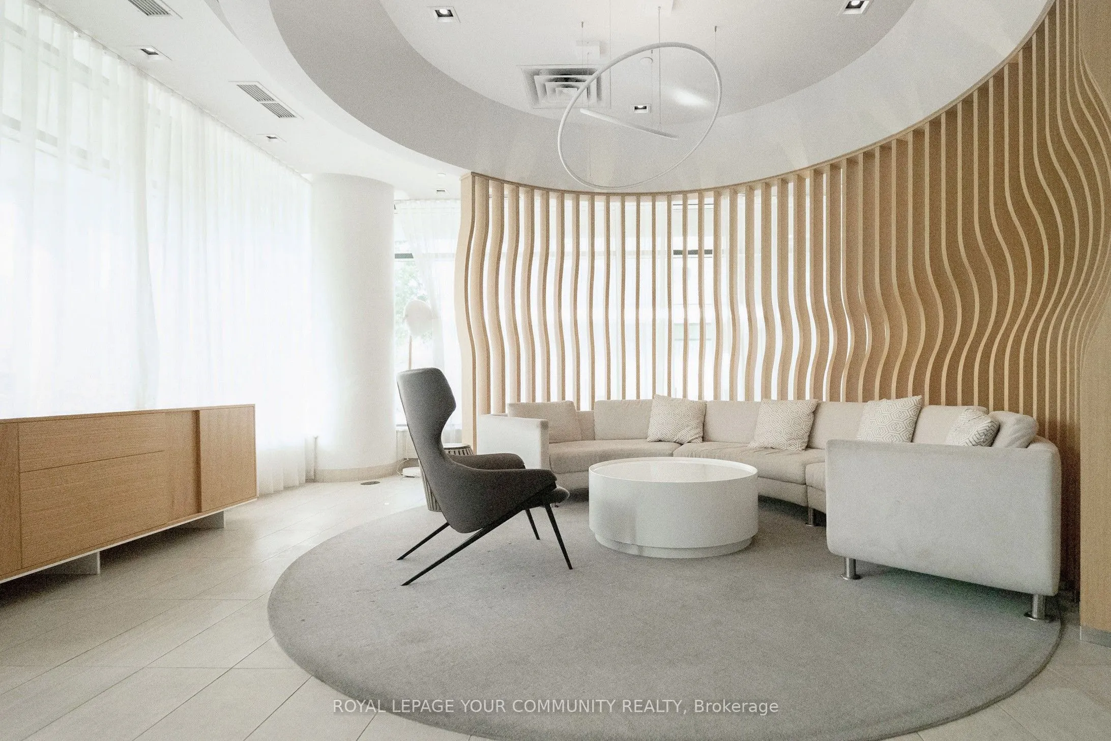150 Fairview Mall Drive, #416