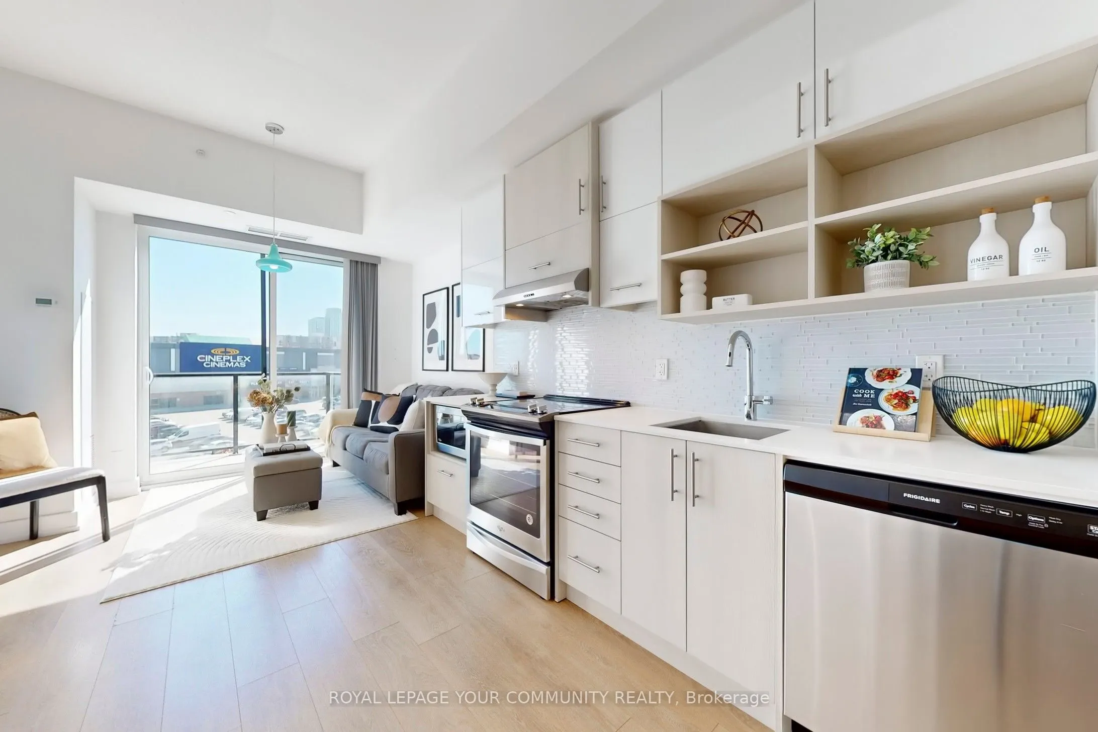 150 Fairview Mall Drive, #416