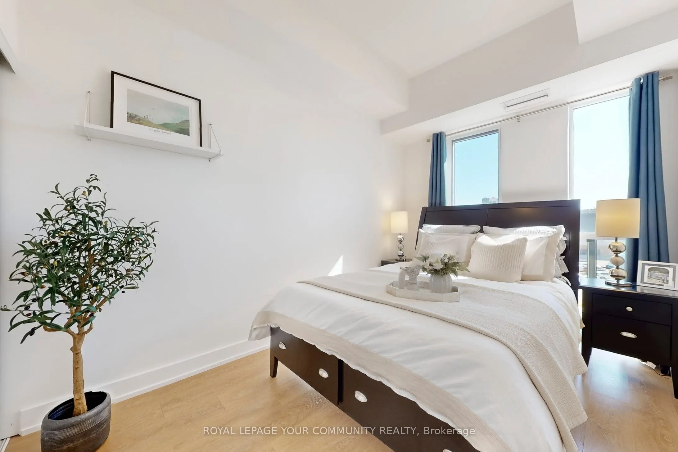150 Fairview Mall Drive, #416