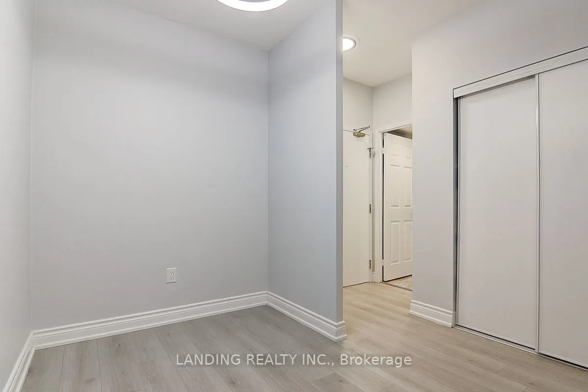 909 Bay Street, #716