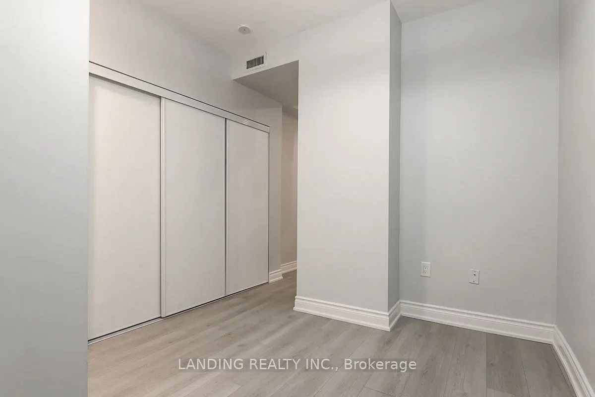 909 Bay Street, #716