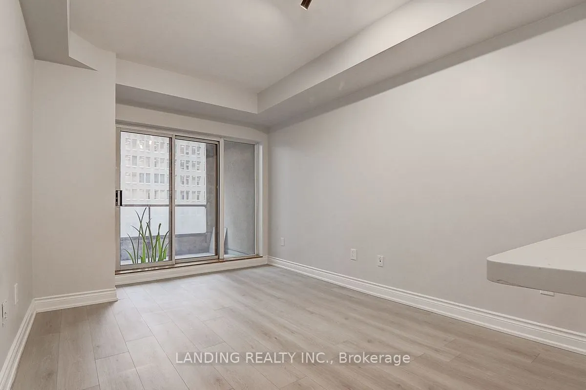 909 Bay Street, #716