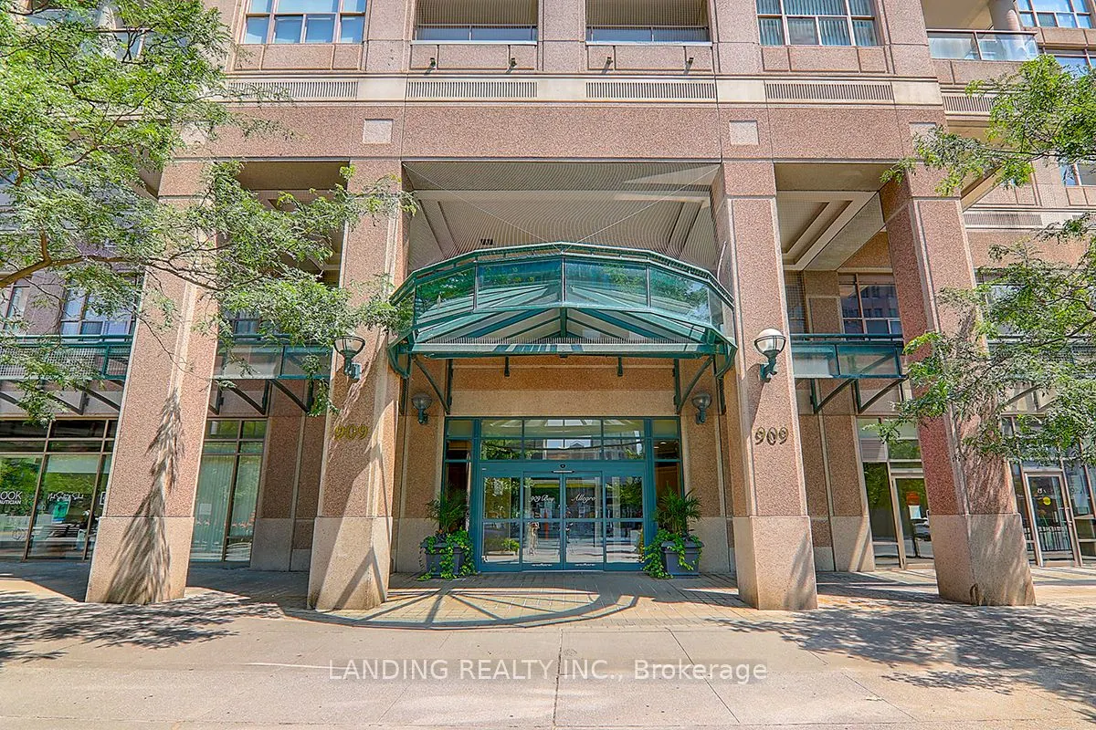 909 Bay Street, #716