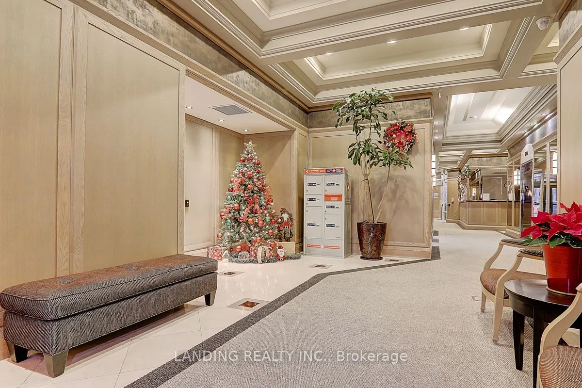 909 Bay Street, #716