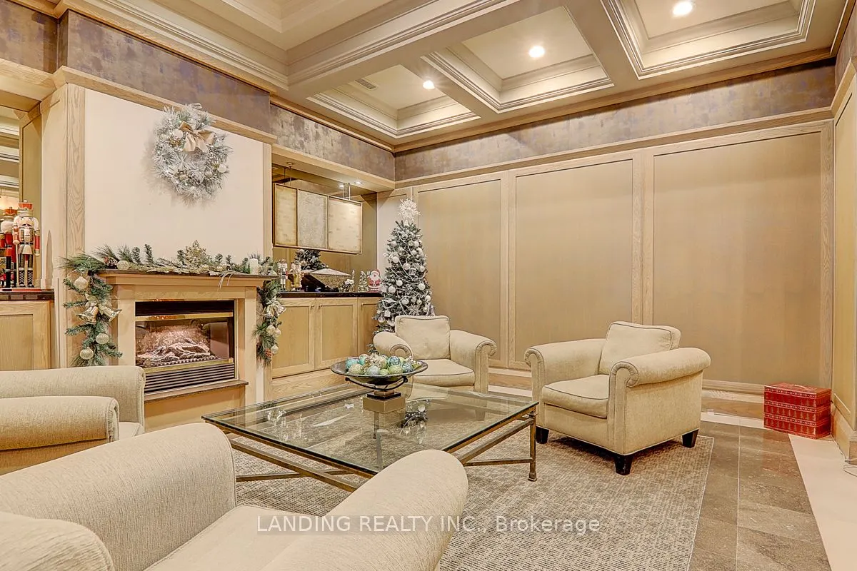 909 Bay Street, #716