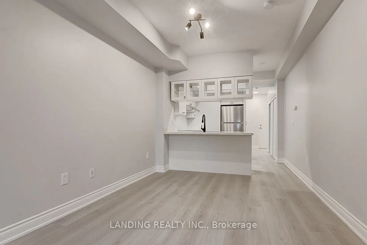 909 Bay Street, #716