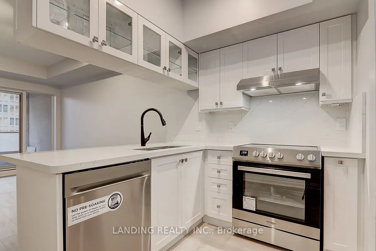 909 Bay Street, #716