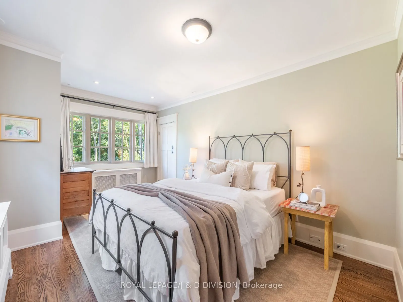 11 Cortleigh Crescent