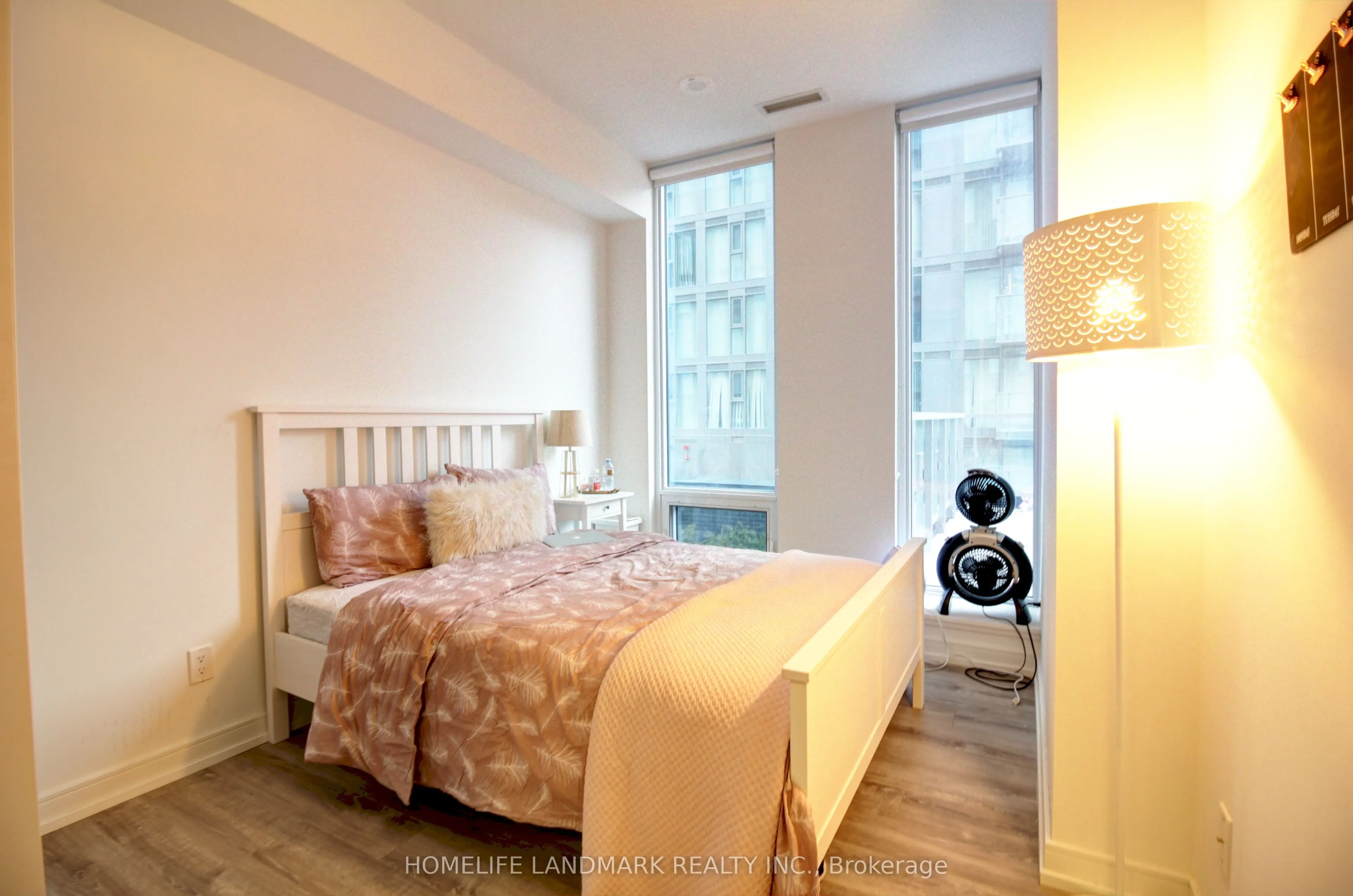 28 Wellesley Street E, #504