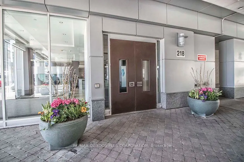 218 Queens Quay W, #2311