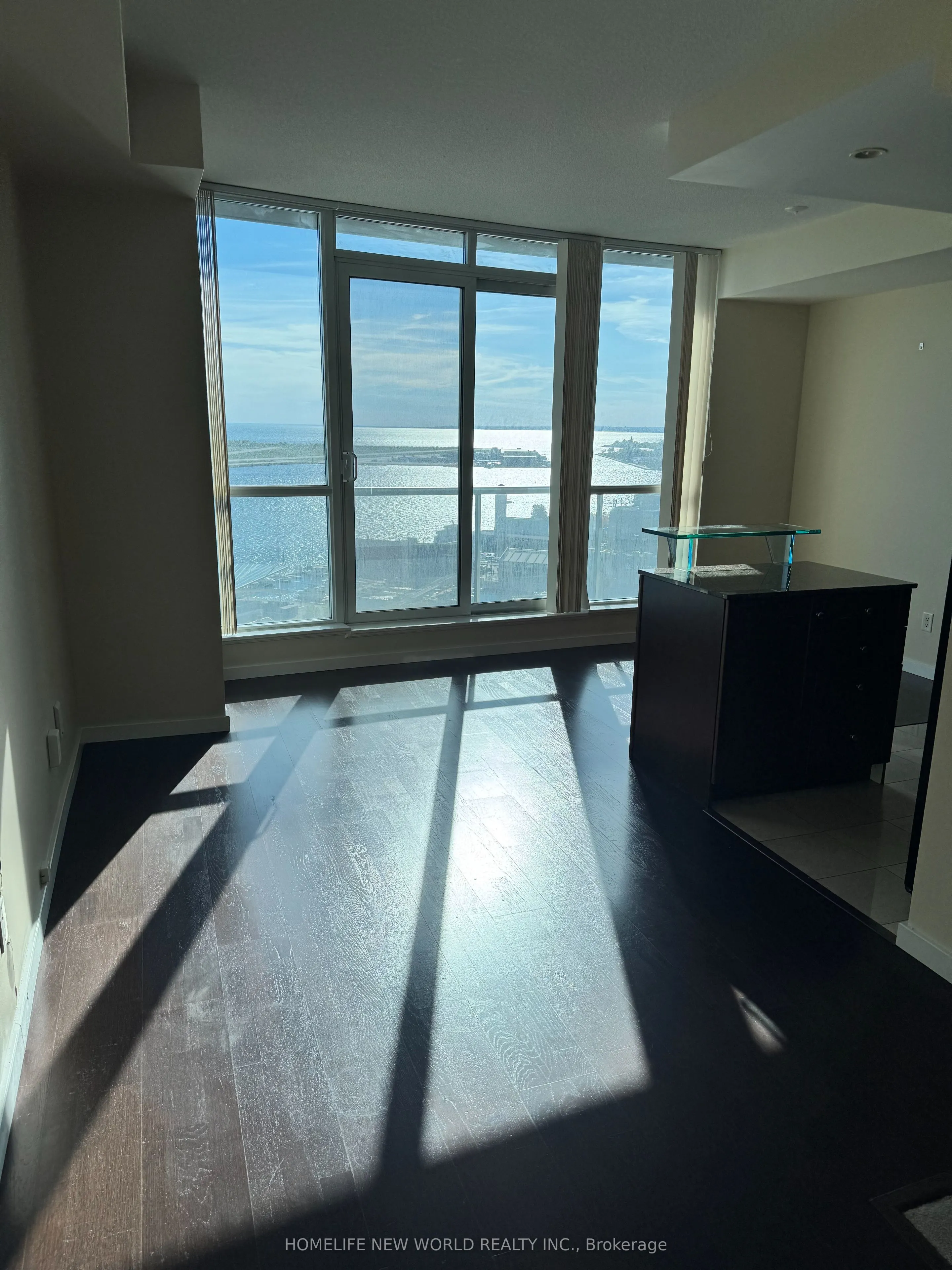 208 Queens Quay W, #2008