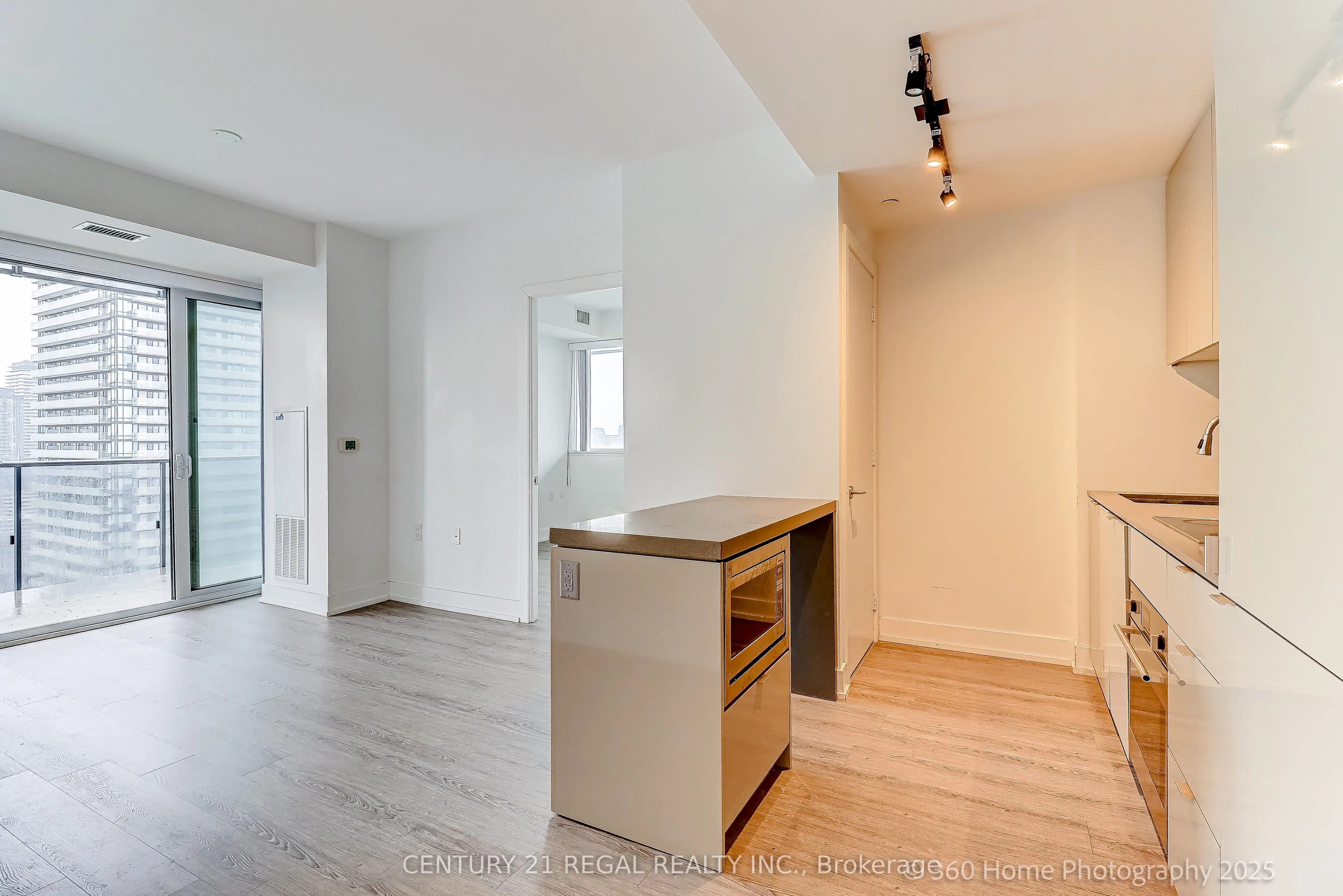 7 Grenville Street, #4105
