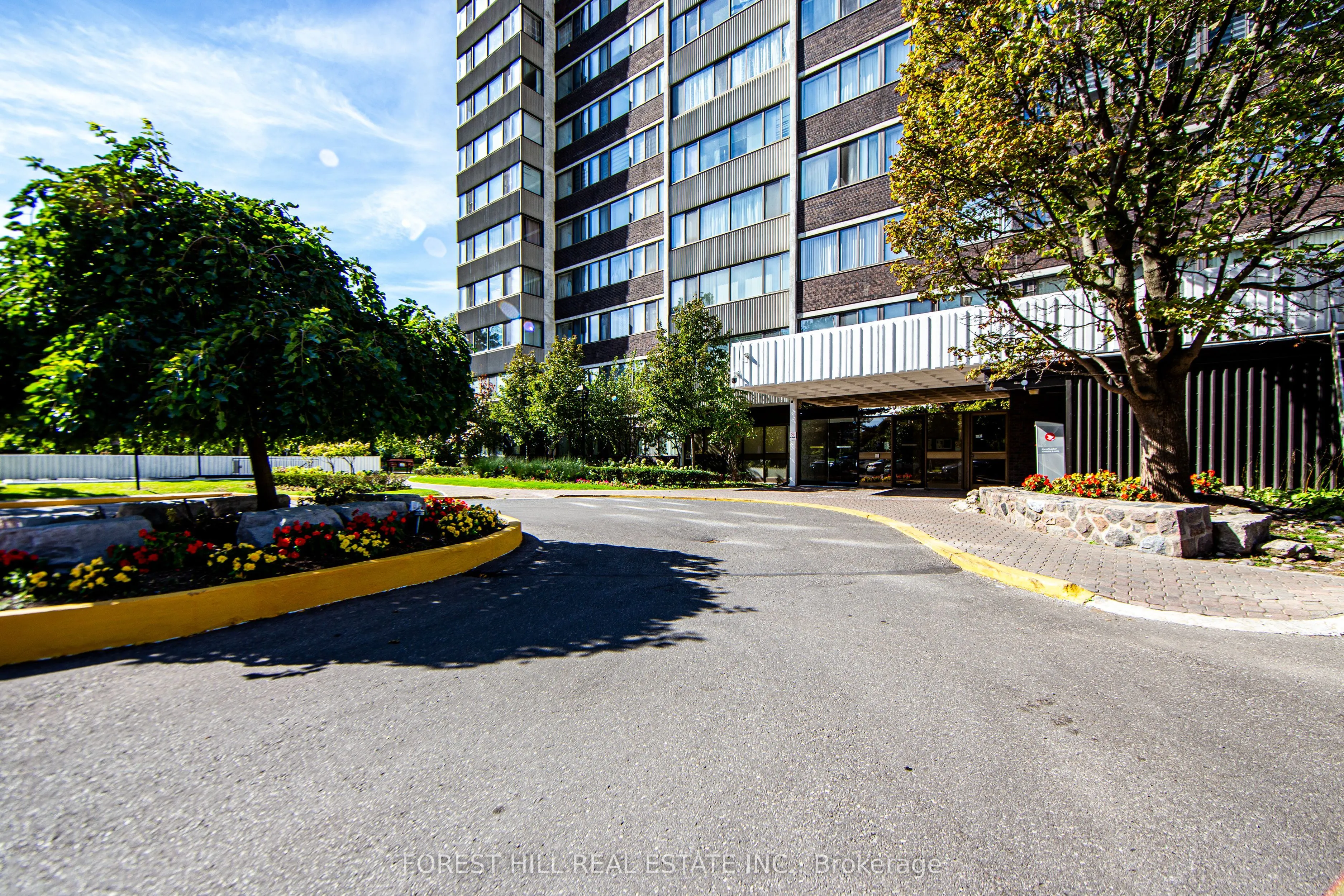 80 Antibes Drive, #504