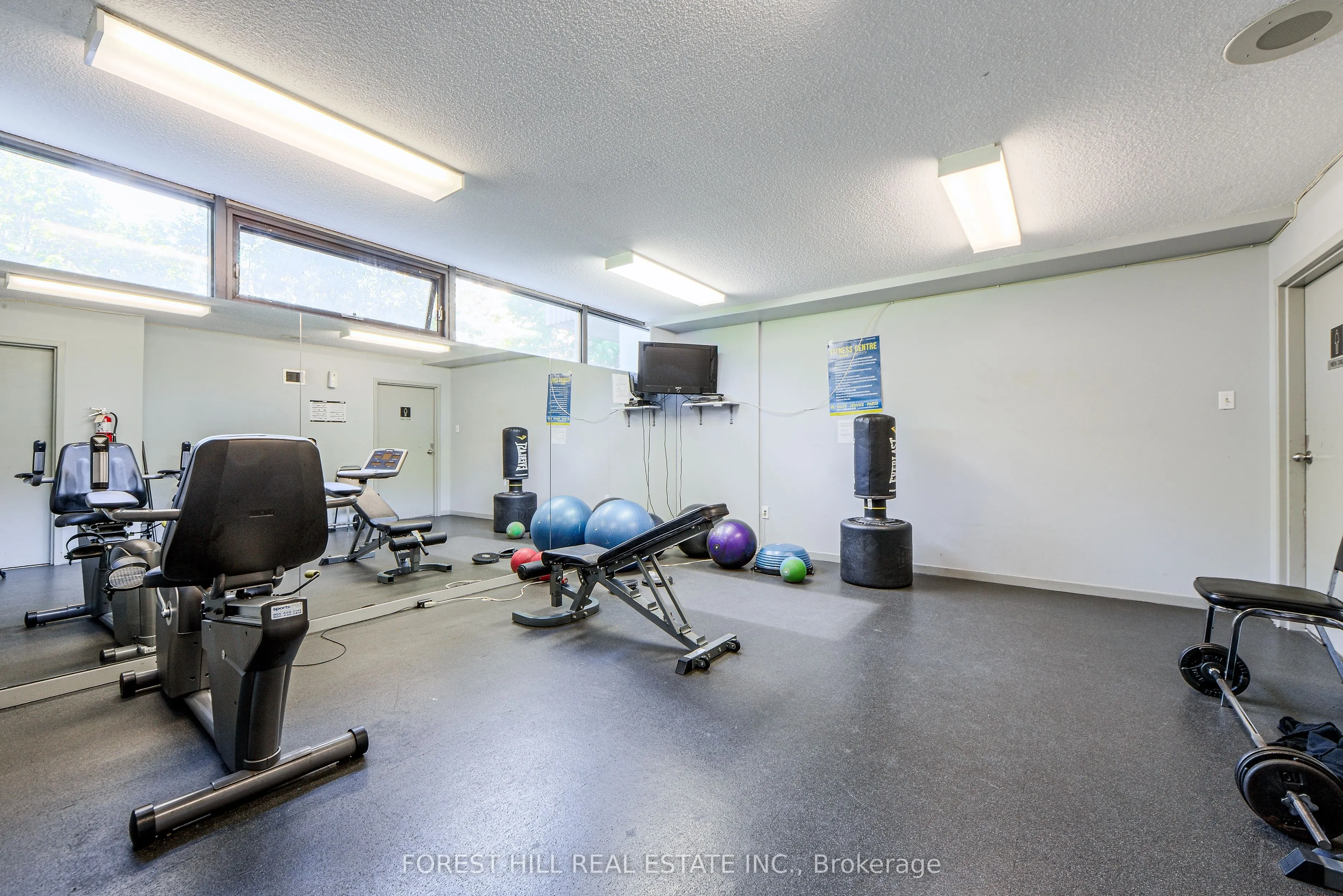 80 Antibes Drive, #504