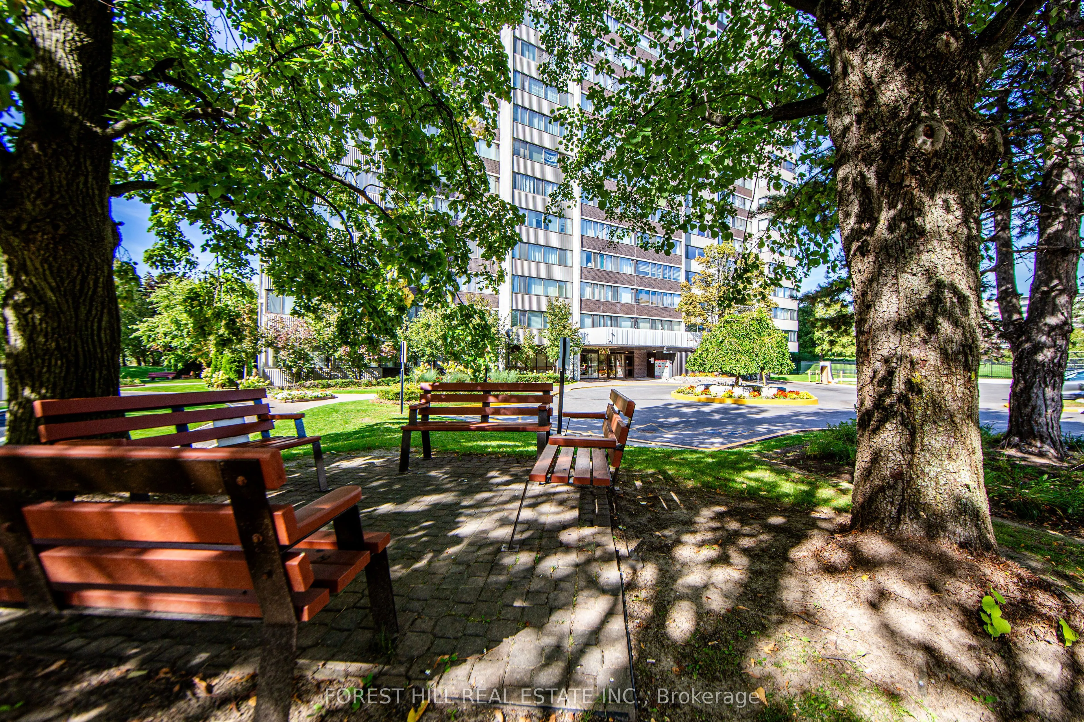 80 Antibes Drive, #504