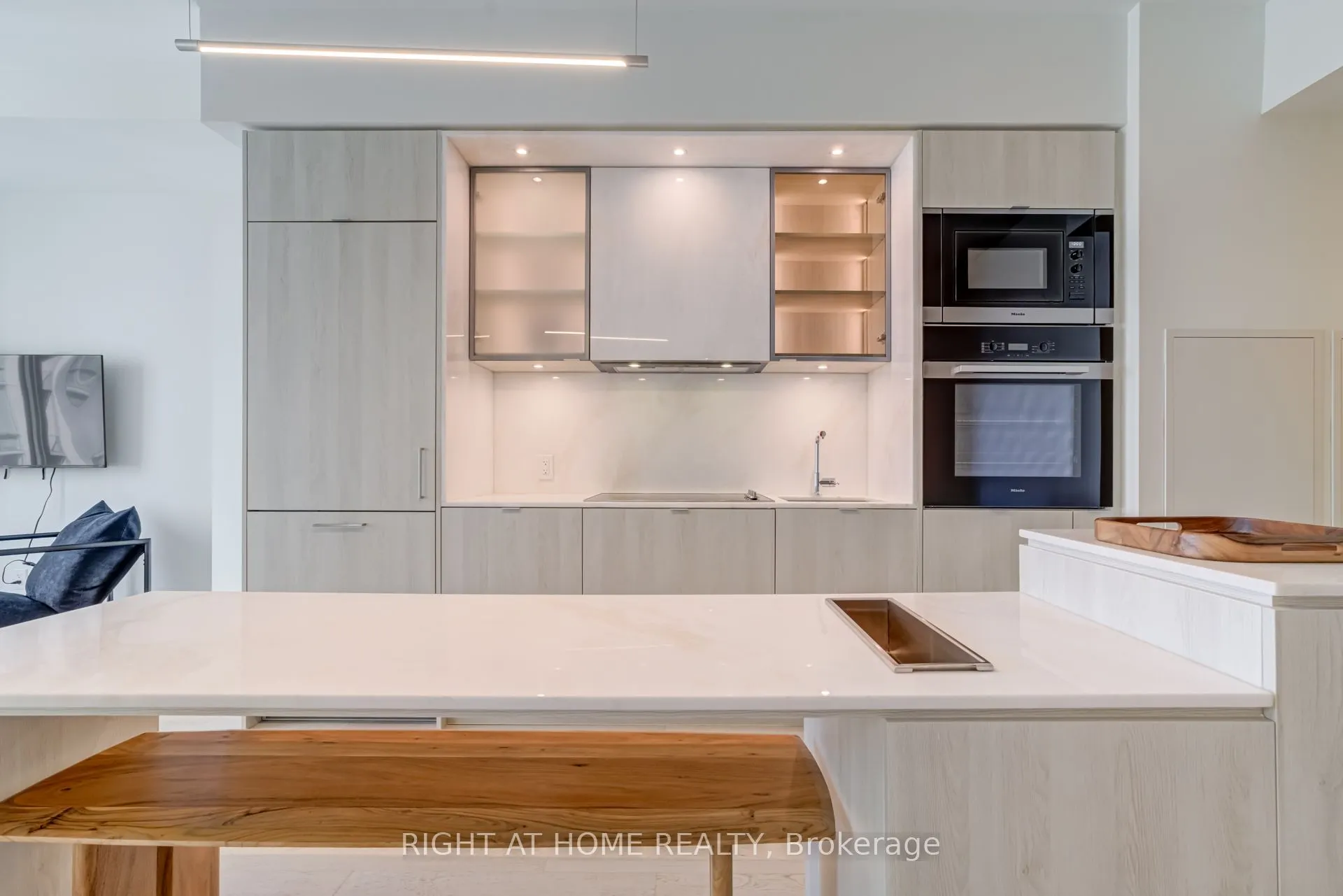 11 Yorkville Avenue, #2906
