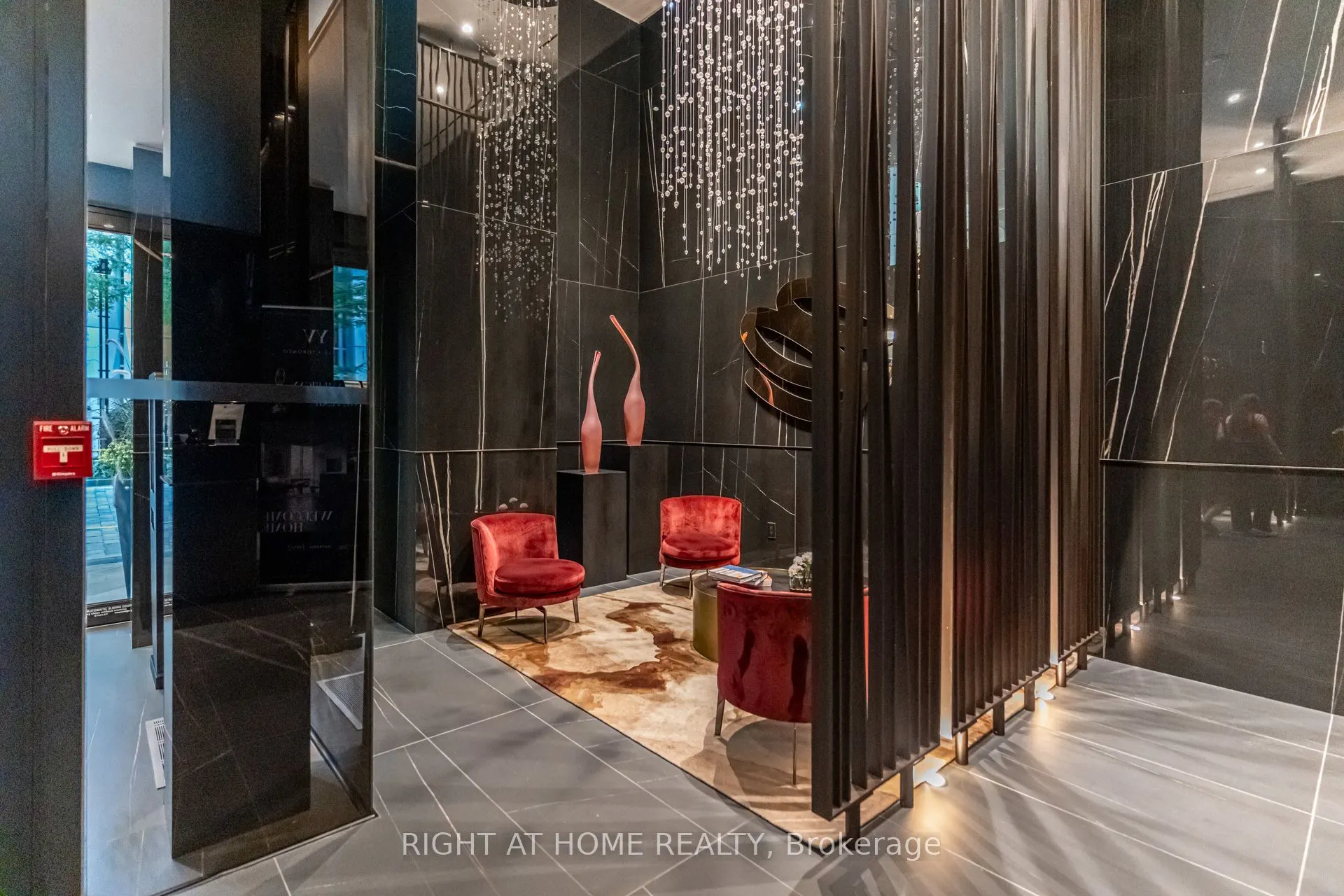 11 Yorkville Avenue, #2906