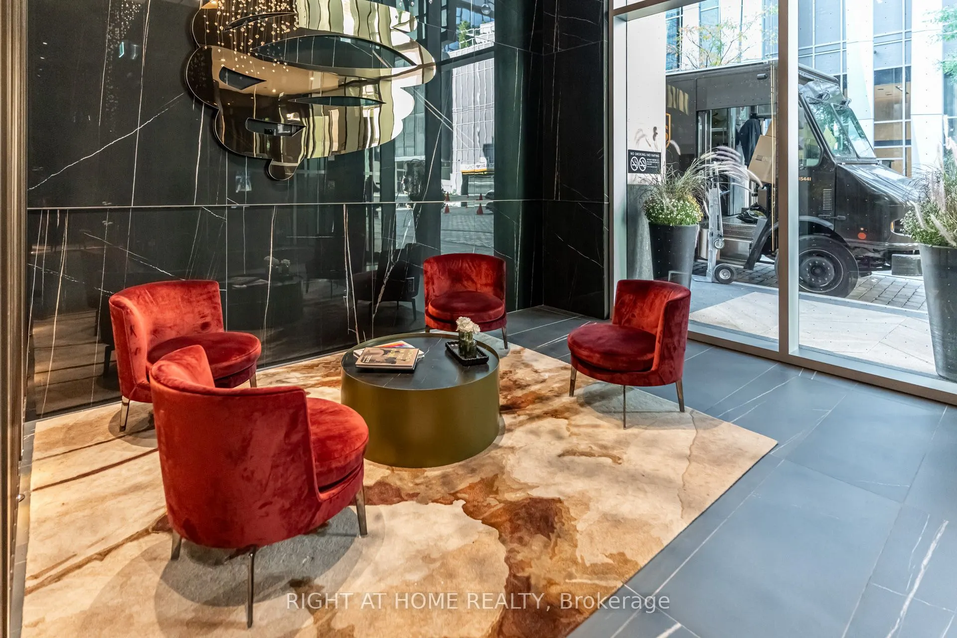 11 Yorkville Avenue, #2906