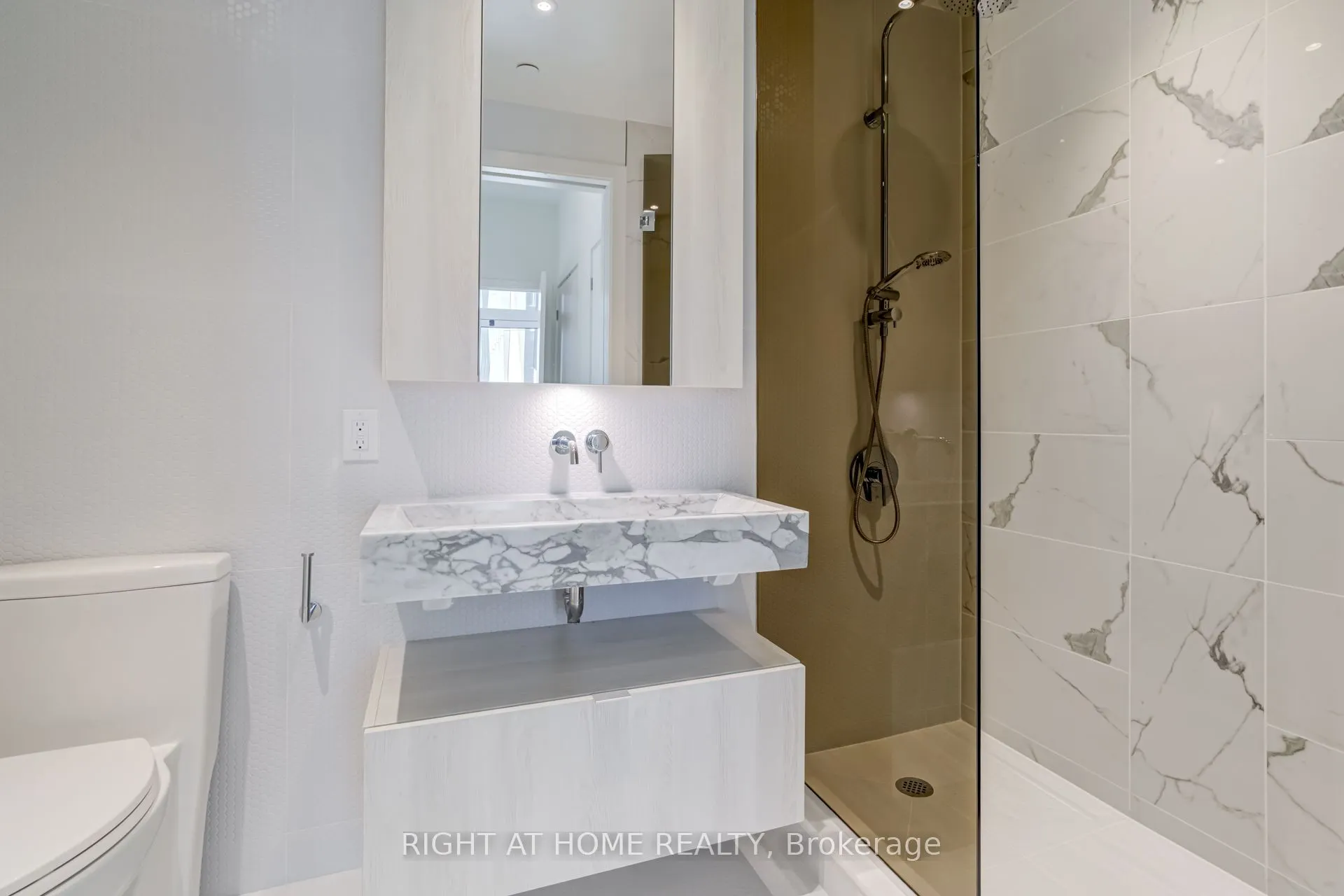 11 Yorkville Avenue, #2906