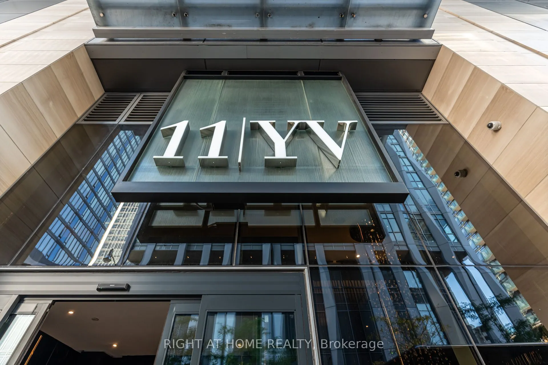 11 Yorkville Avenue, #2906