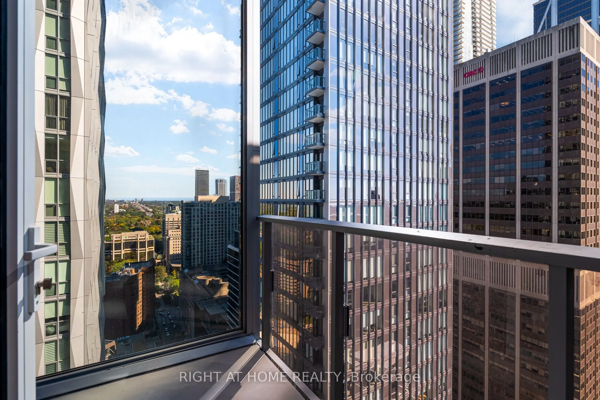11 Yorkville Avenue, #2906