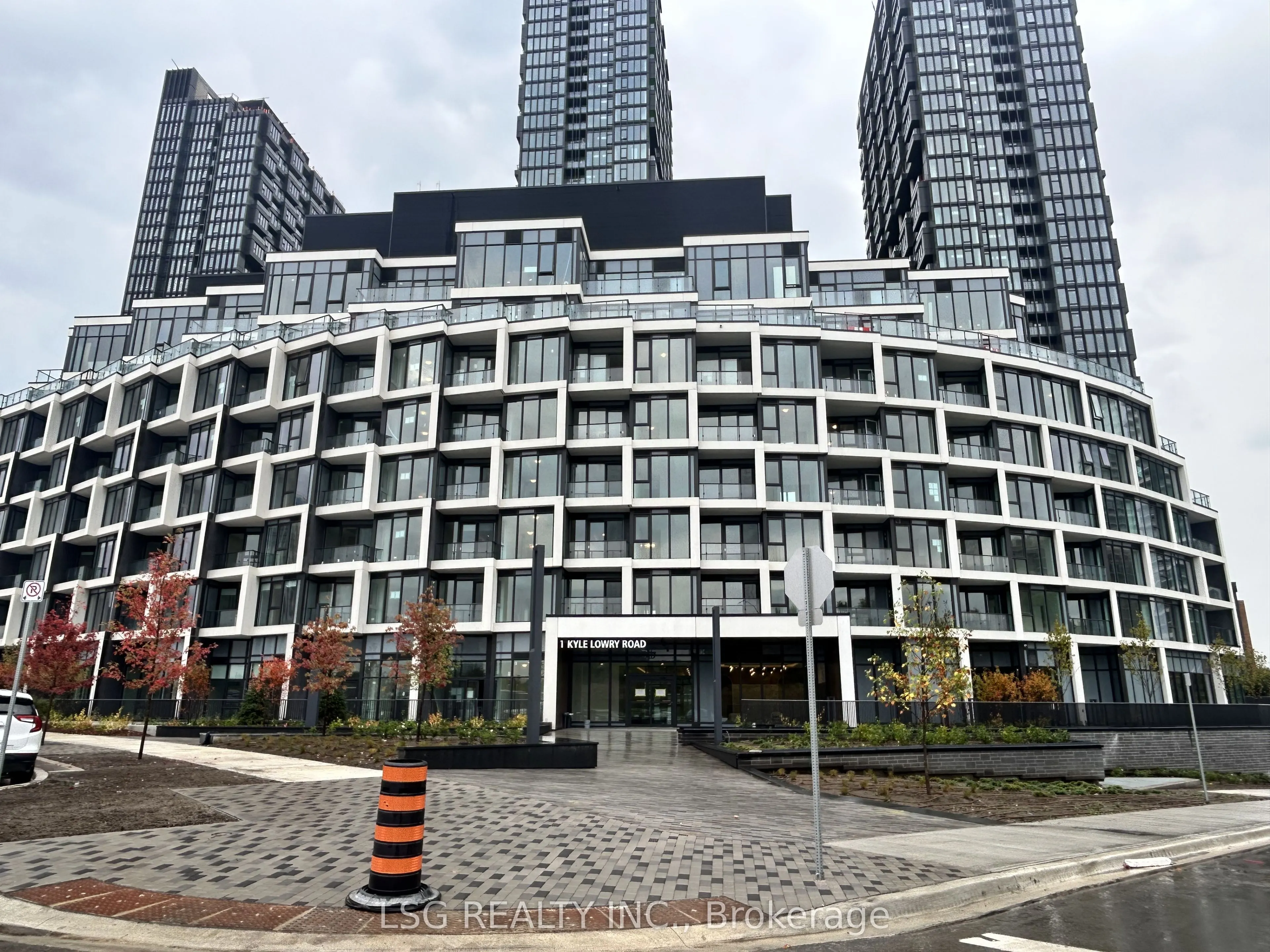 1 kyle lowry Road, #208