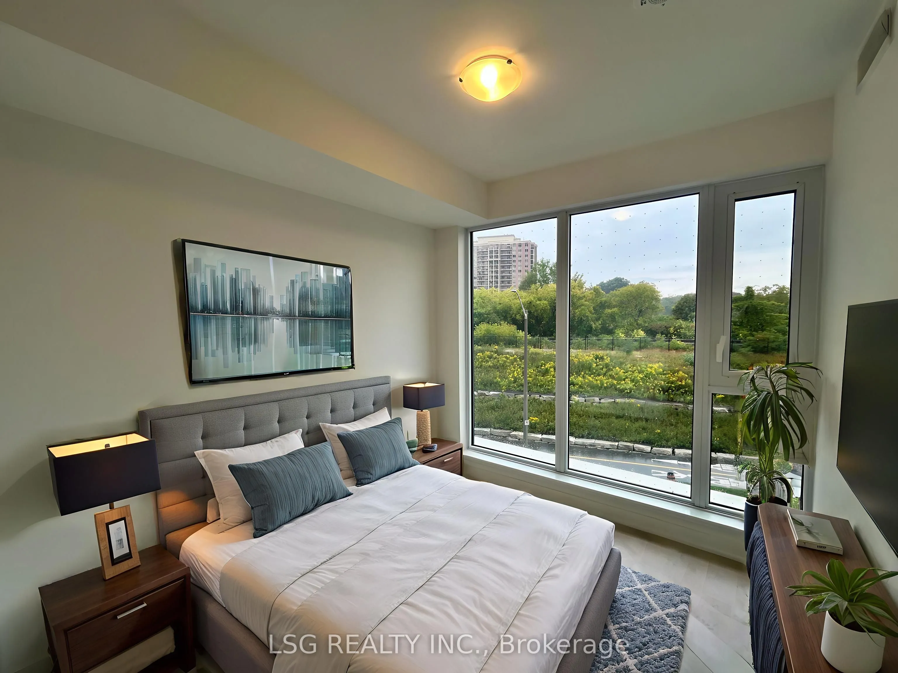 1 kyle lowry Road, #208