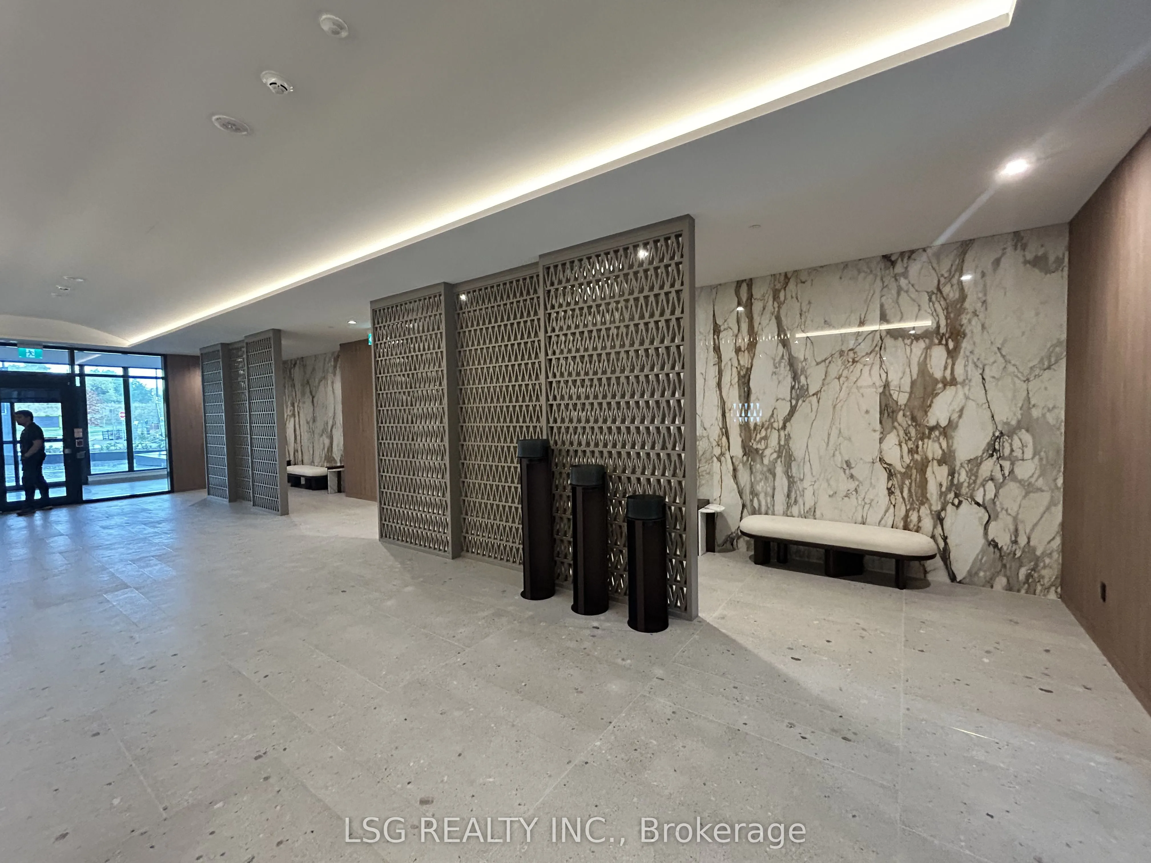 1 kyle lowry Road, #208